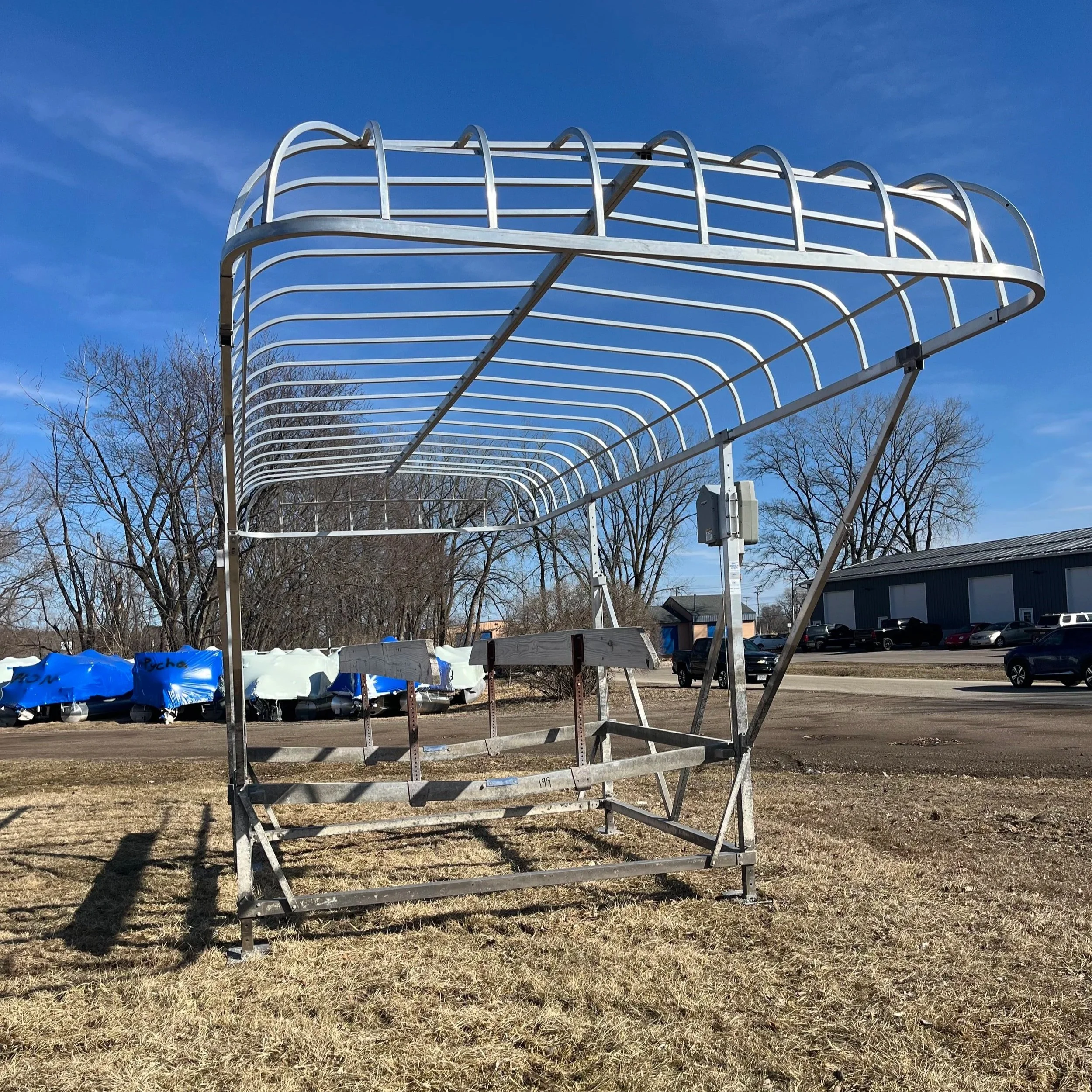 Used ShoreMaster 4,000lb Pontoon Lift – 120″ Wide (870-199)