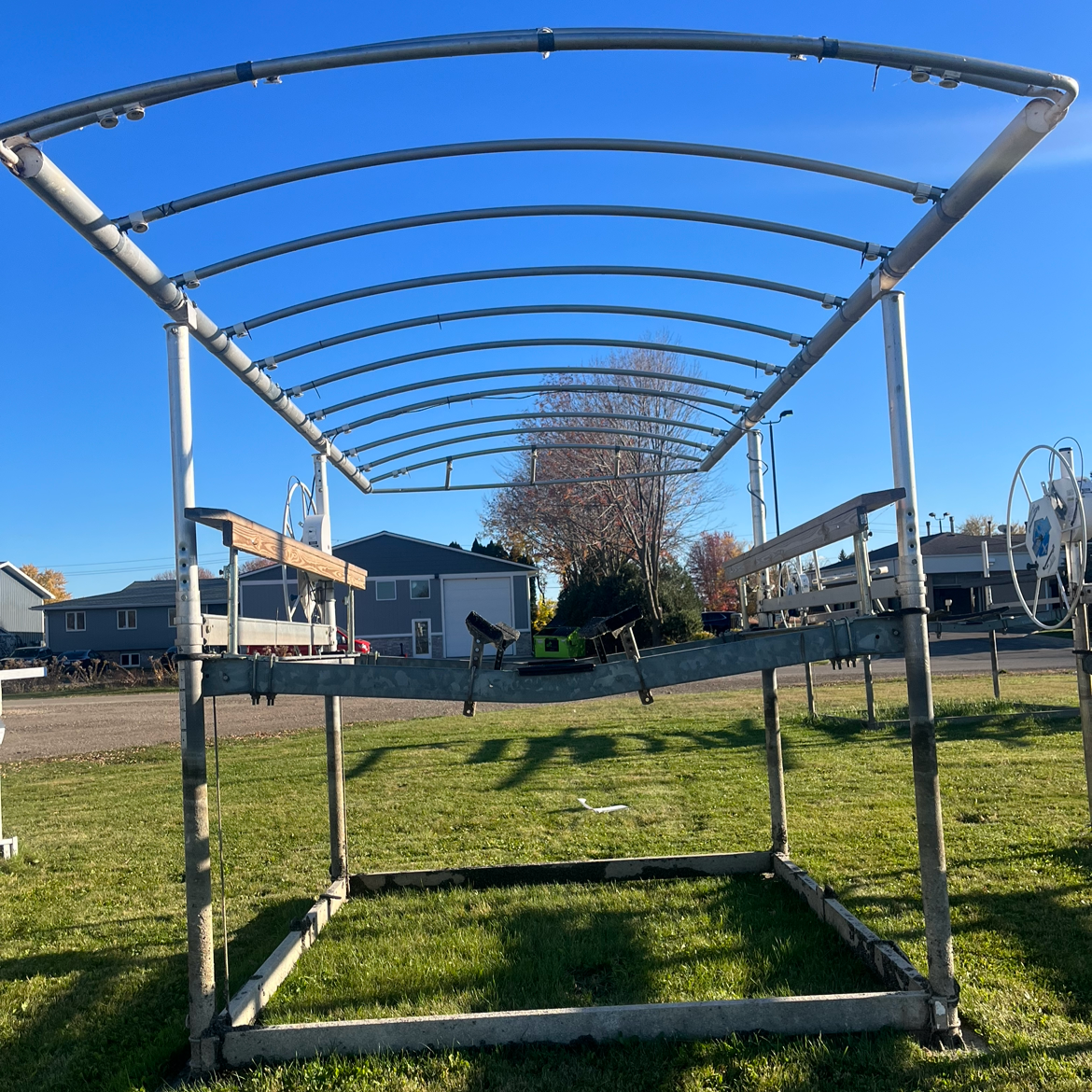 Used ShoreStation 3,000lb Boat Lift – 120″ Wide (871-080)
