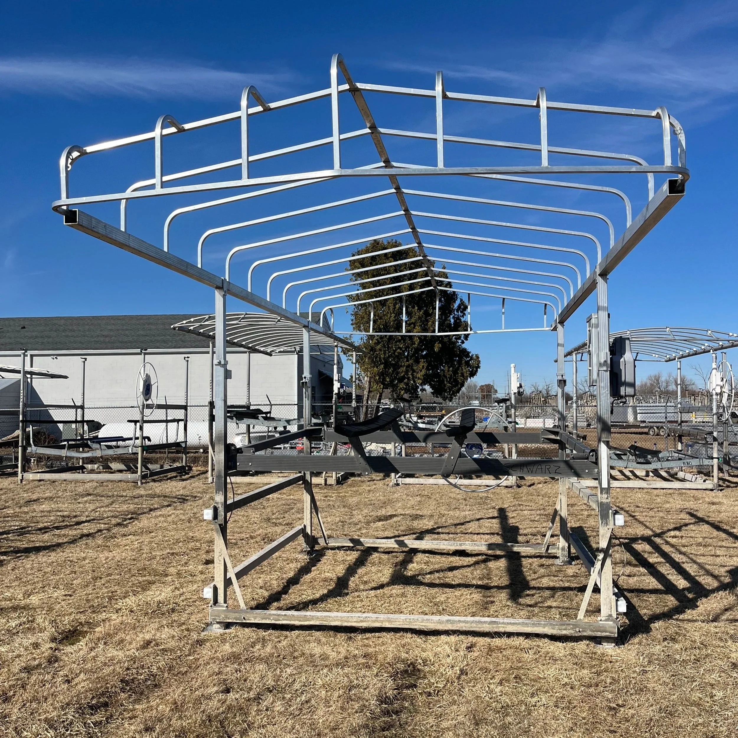 Used ShoreStation 4,000 lb Hydraulic Boat Lift – 120″ Wide (Left Set) (870-281)