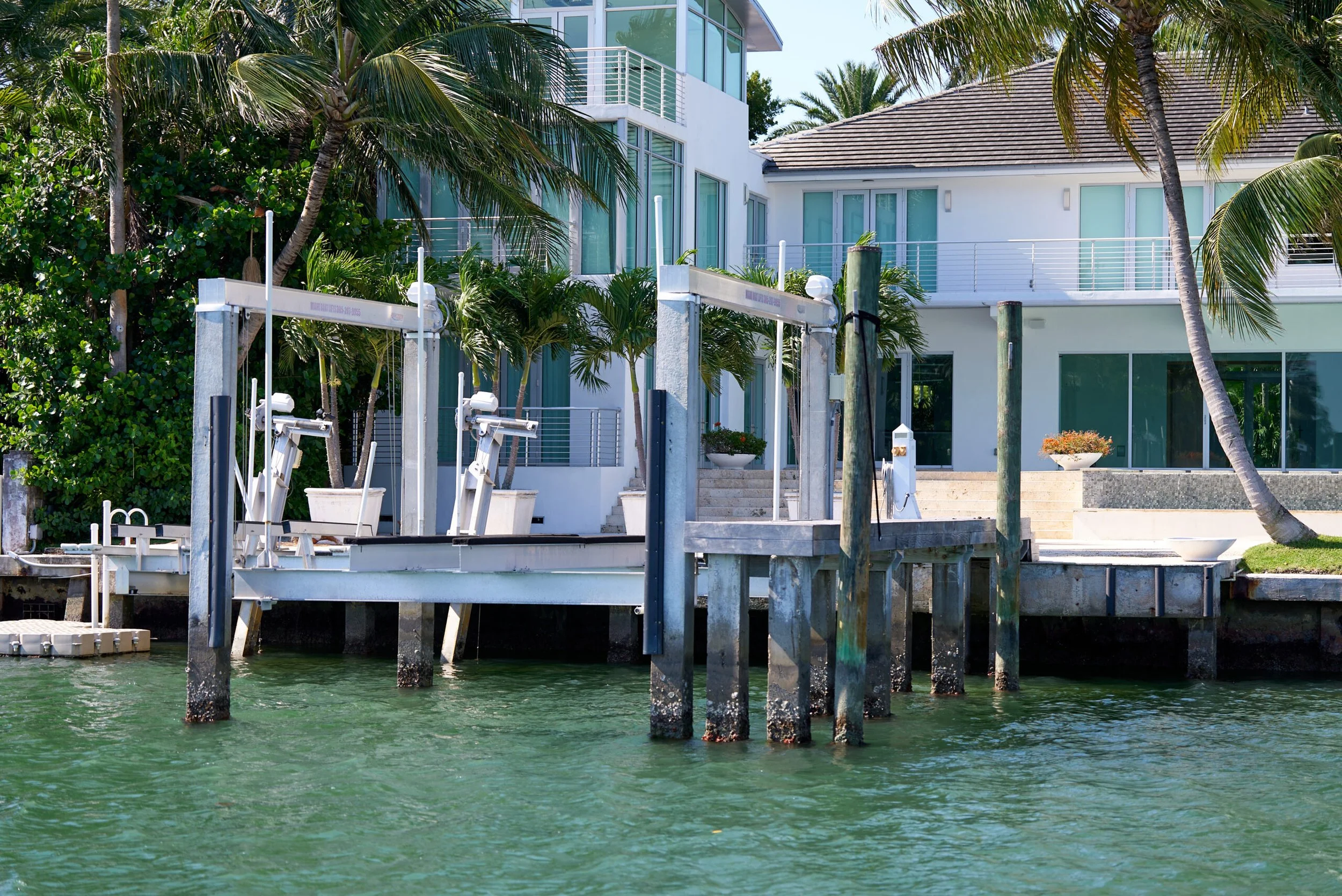 Golden 7,500Lb 4 Post Boat Lift