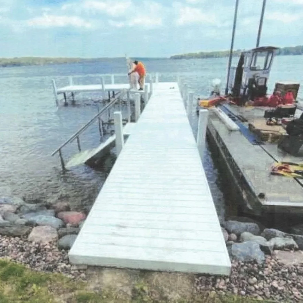 Used Lifetime Classic Pier – 60′ with 10′ x 10′ L & Stairs (WH/WH) (880-058)