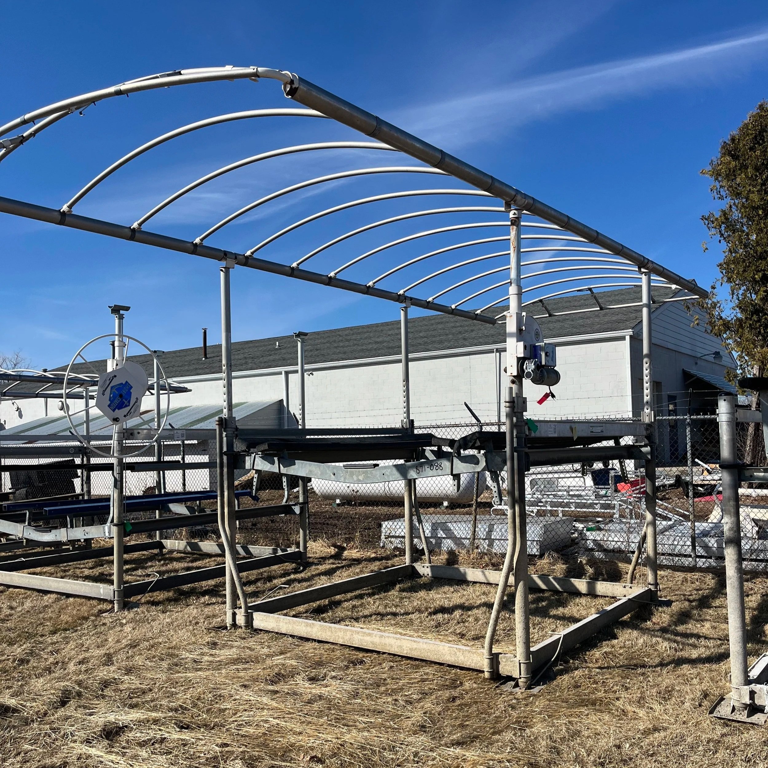 Used ShoreStation 3,000lb Pontoon Lift – 108″ Wide (871-088)