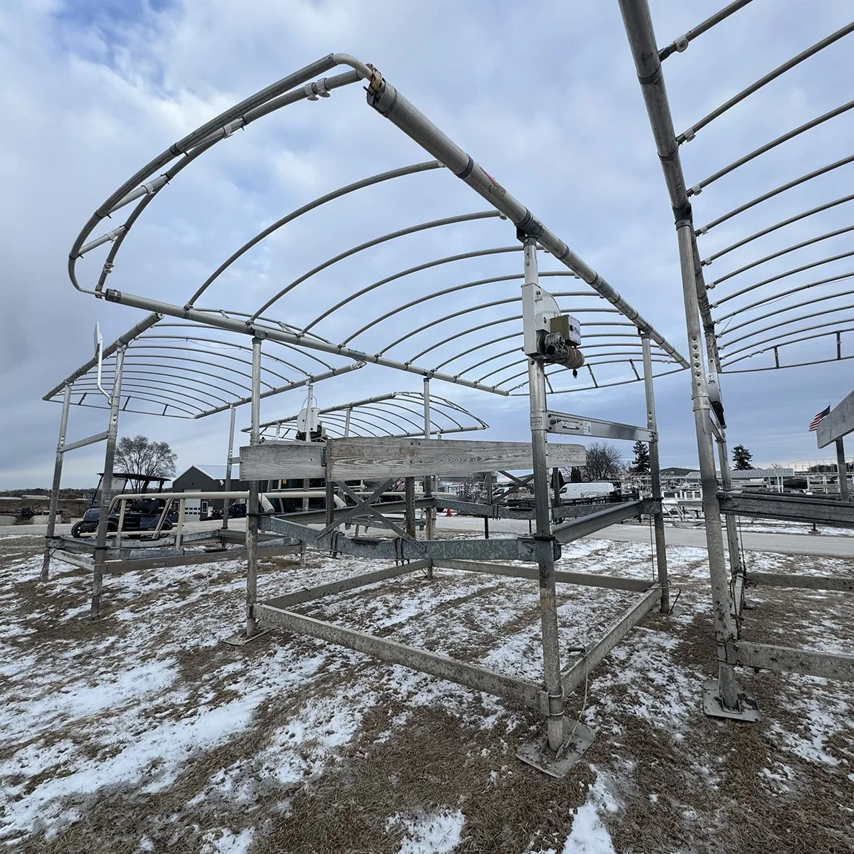 Used ShoreStation 4,000lb Lift – 120″ Wide 870-225