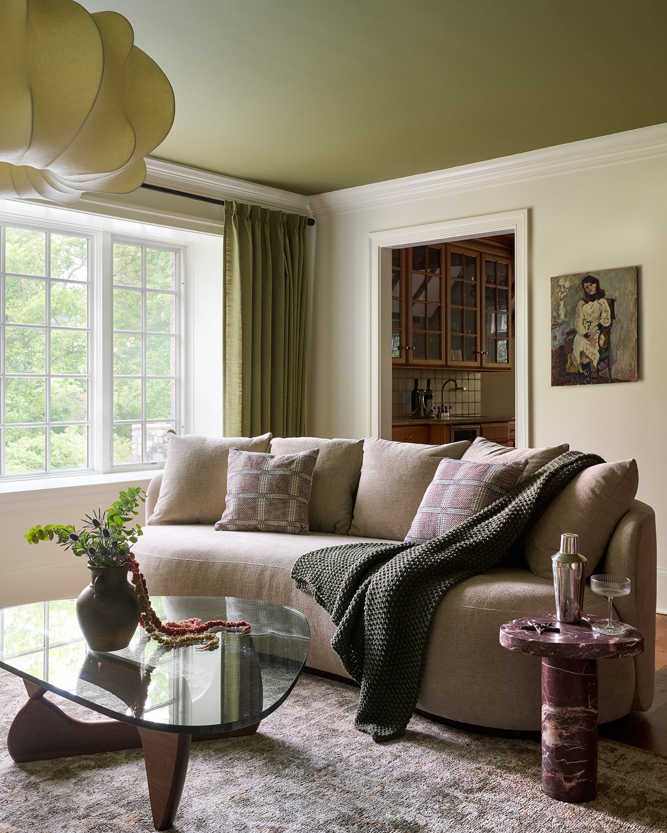 darby_lores_living_03.jpg