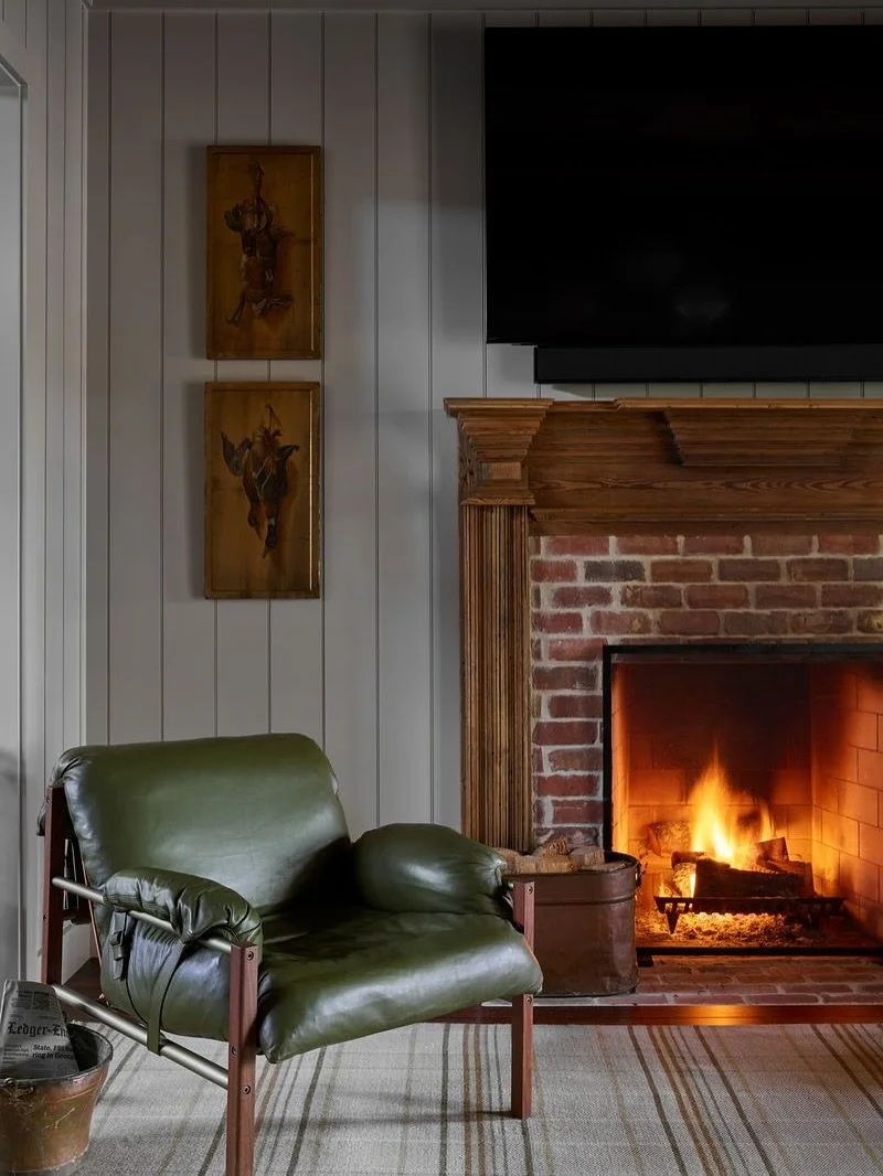 Now that fall is officially here, we love looking back on our South Georgia Hunting Club project. Tucked beneath towering pines, this restored 1880s homestead blends rich materials and reclaimed elements—creating a soulful backdrop for the seas