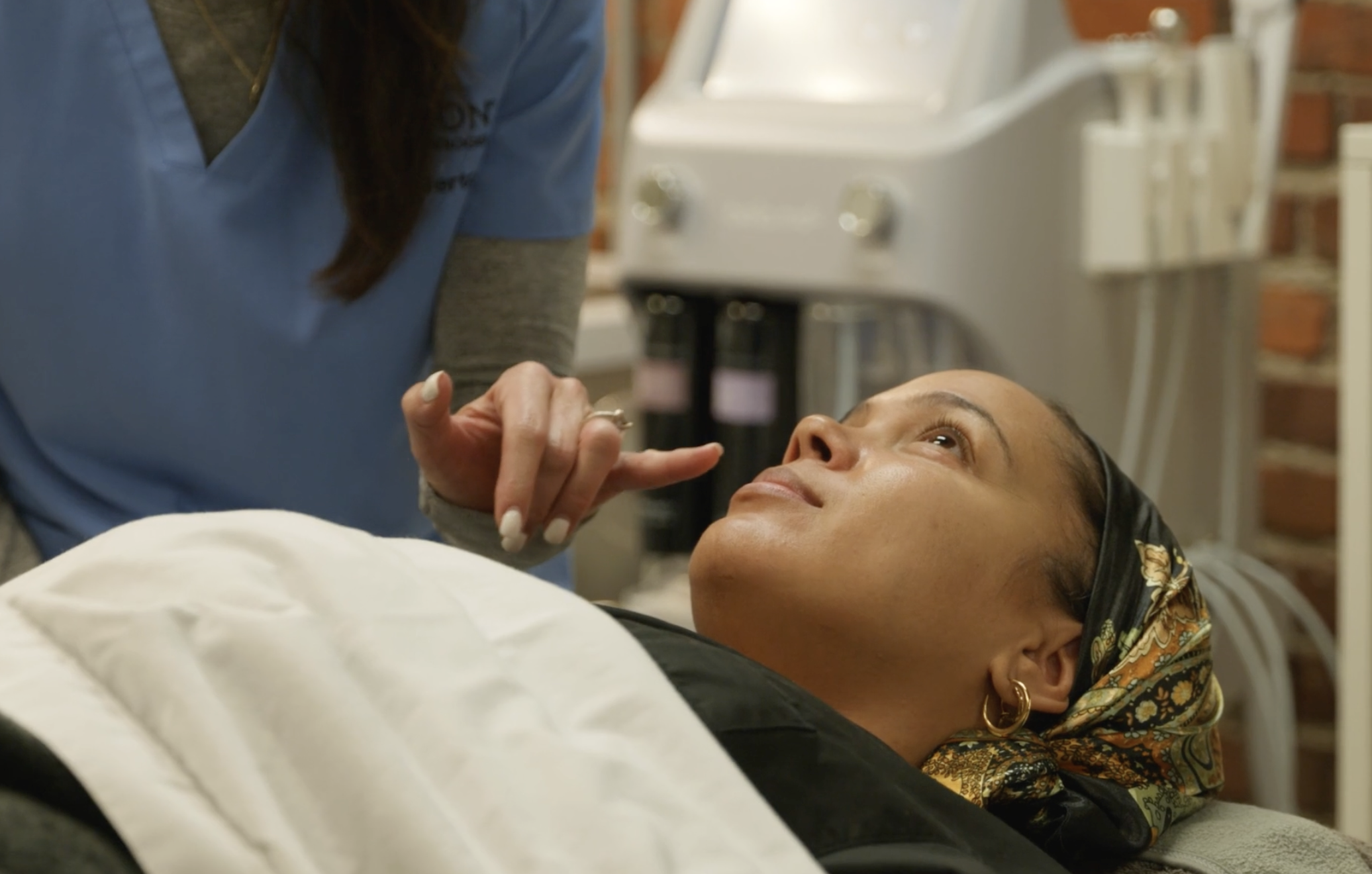 Dermaplaning: The Skincare Treatment Everyone’s Talking About—And Why It Works