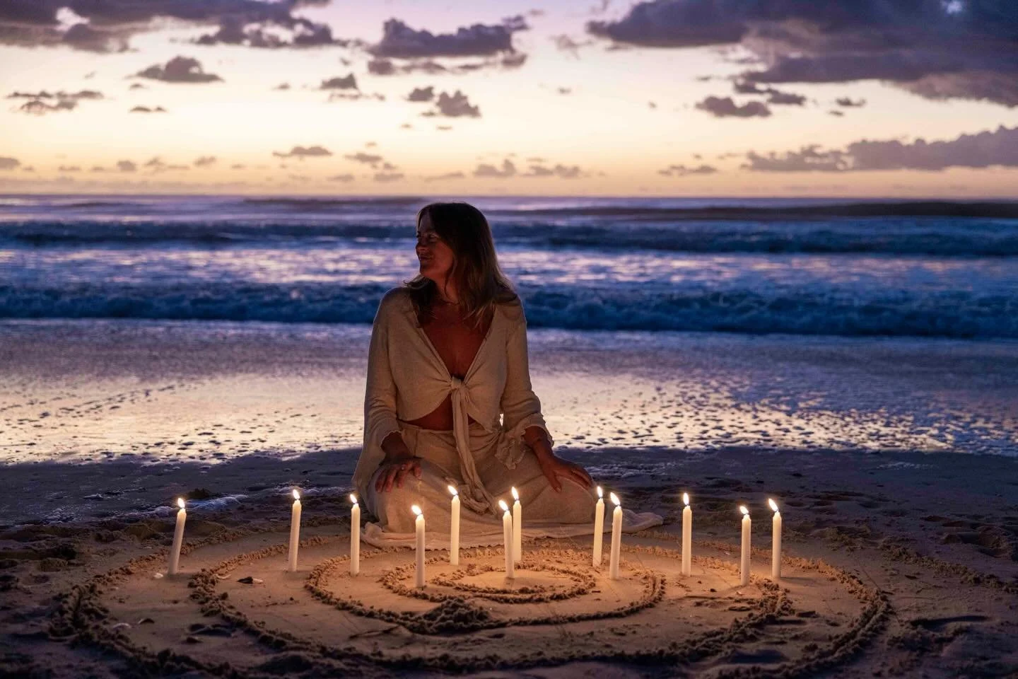 We have been taught to look outside of ourselves for the answers, and in doing so, many of us have become disconnected from what it is we truly need.

This space is for you to reconnect with yourself. To feel what is there, and to be held in it.

We 