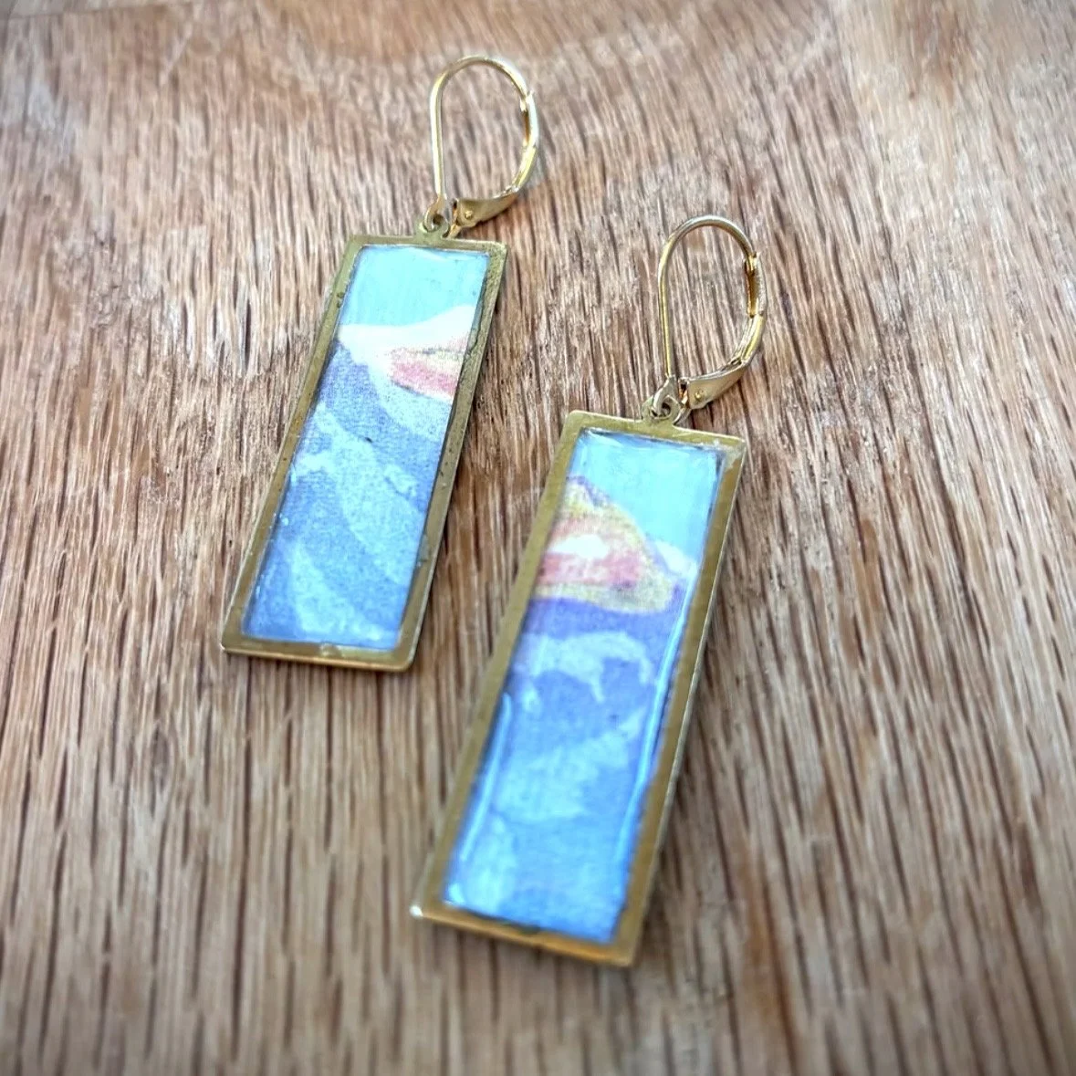 Cheers to your Ears: Paper and Resin Earrings Workshop