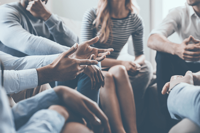 65fc0f6053db0e4d619b21dd_643821181dbf23ee5686acf7_How-to-run-a-group-therapy-session.png