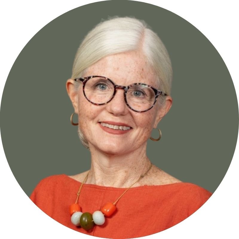 headshot of Rebekah Raeburn therapist