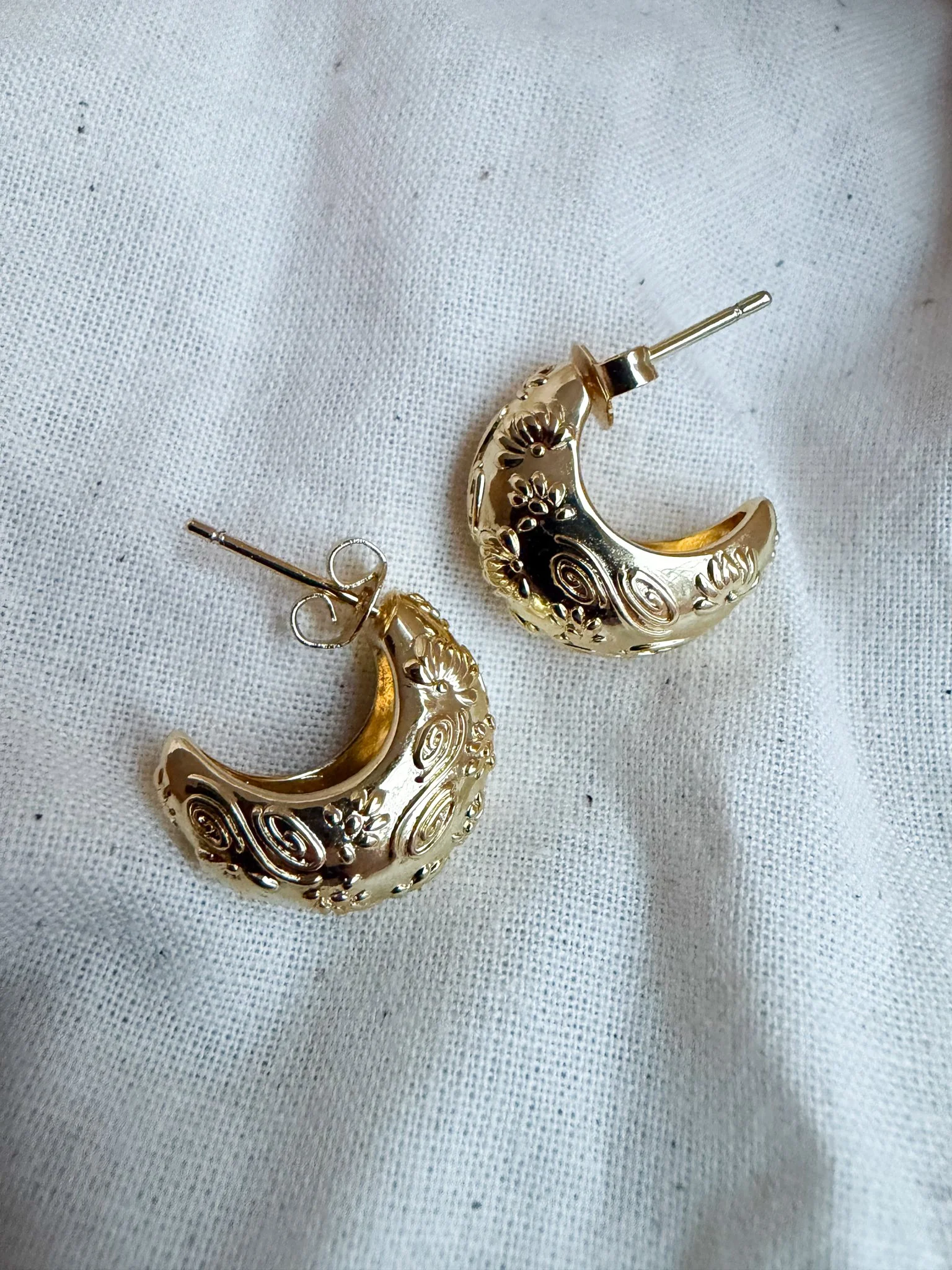 Radha Dome Earrings