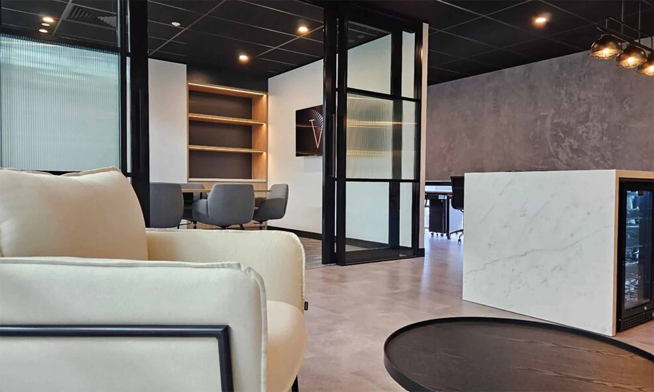 Innovync Office & Warehouse Fitout | Reception & Workplace Interior Design Brisbane

This Innovync office and warehouse fitout features a contemporary workplace reception designed to create a professional first impression. The space incorporates a ma