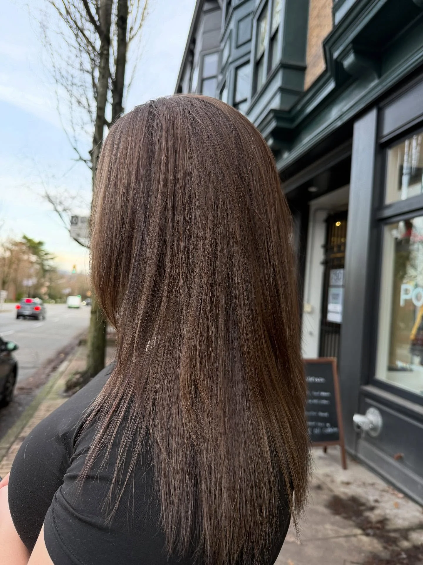 Warm brown blonde highlight with hair cut
.
.
.
#yvrhair  #vancouverhairstylist  #vancouverhairsalon