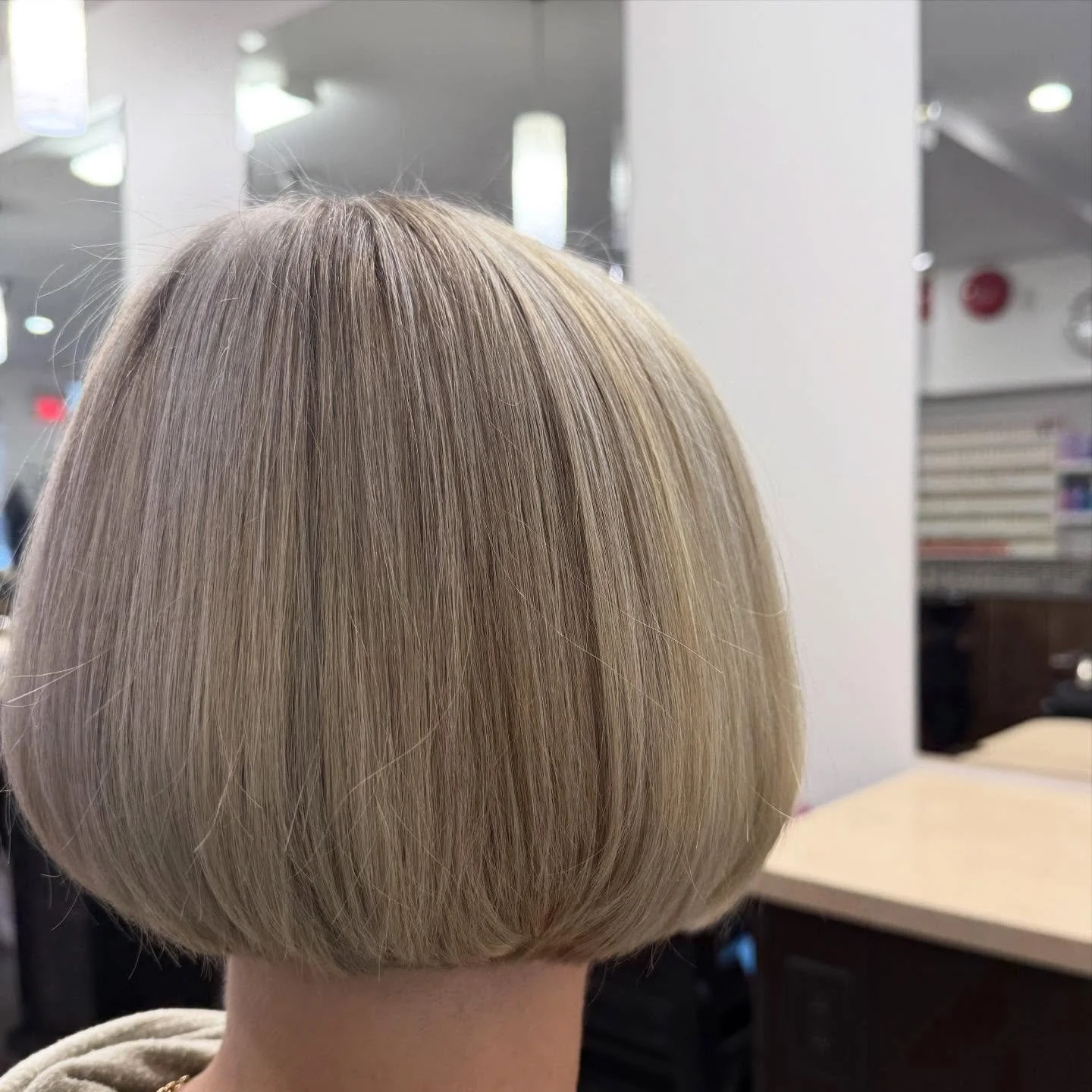 Highlight icy blonde with Bob hair cut 
.
.
.
#vancouverhairstylist  #vancouverhair  #yvrhair