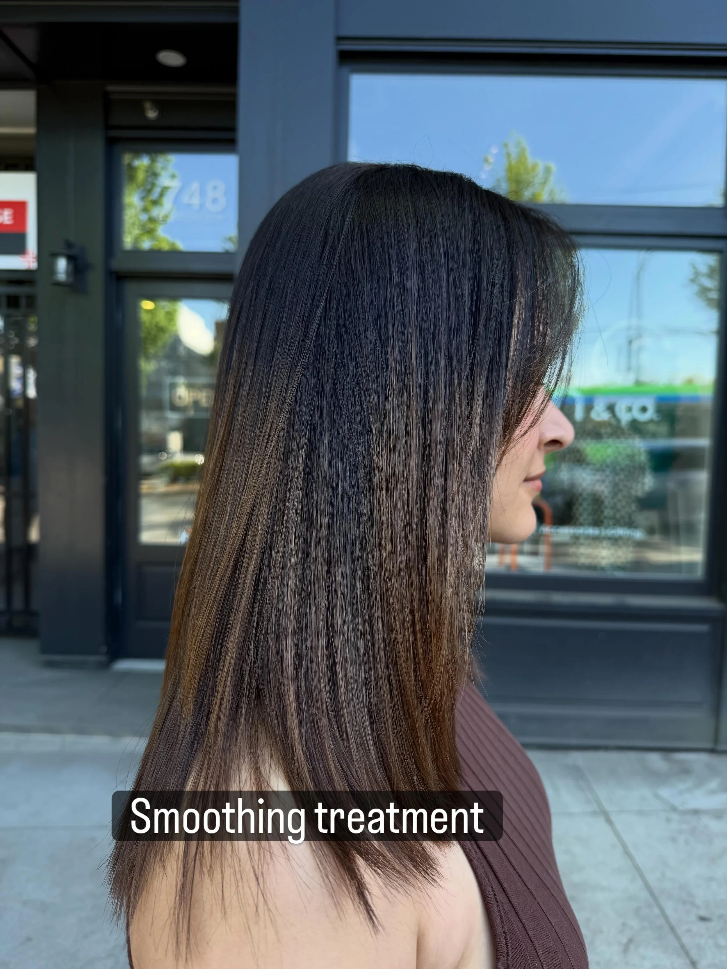 Get smoothing treatment done , hair stay healthy , reduce frizzie and  save  so much time for your daily
.
.
.
#vancouverhairstylist  #vancouverhairsalon #smoothingtreatment  #yvrhair #hairtransformation