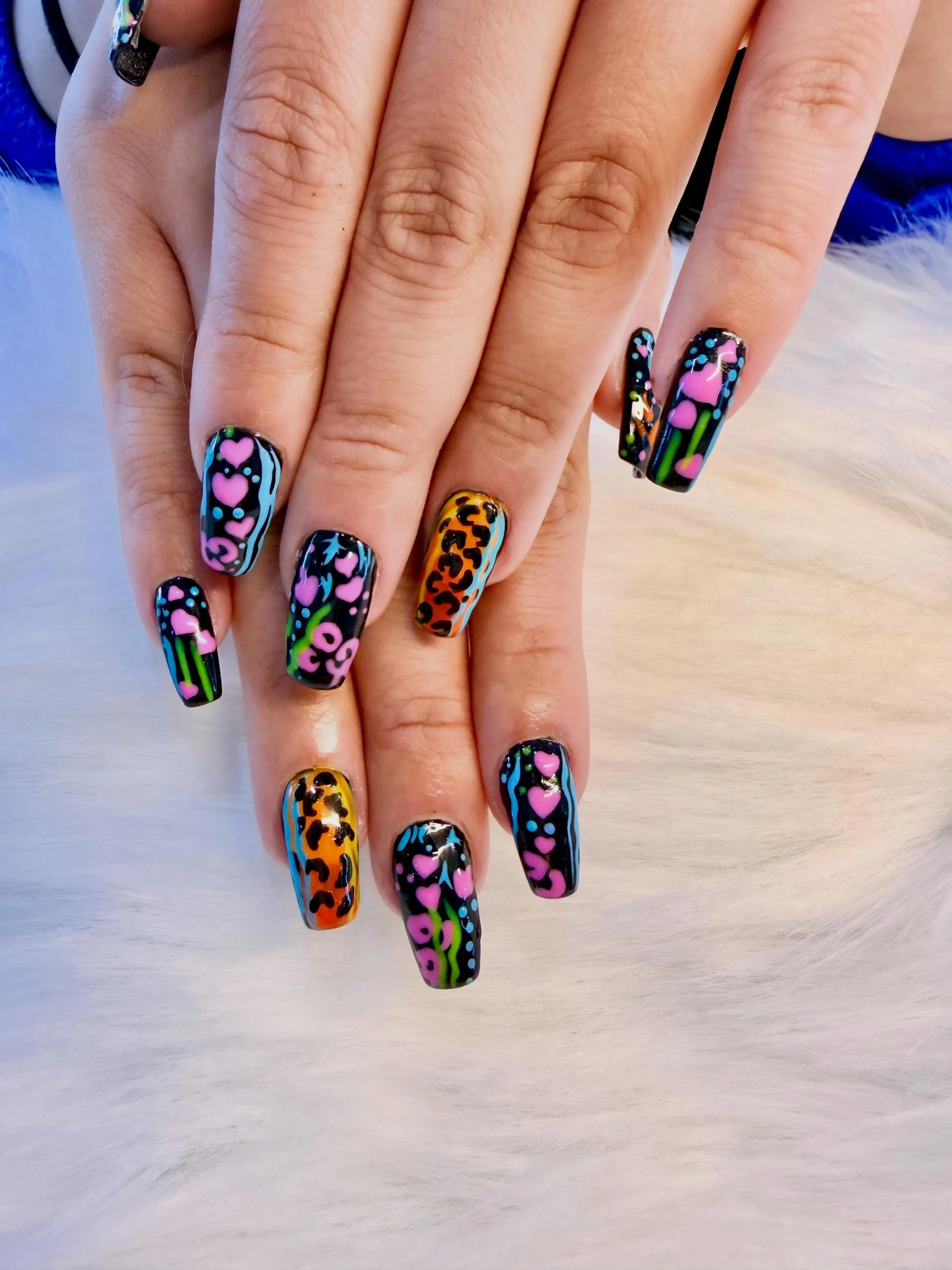 Nails Art 💅🏻💕
.
.
.
Book with us for  your  Nails
.
.
#yvrnails  #vancouvernails  #vancouvernailtech #nailsart #vancouvernailsalon