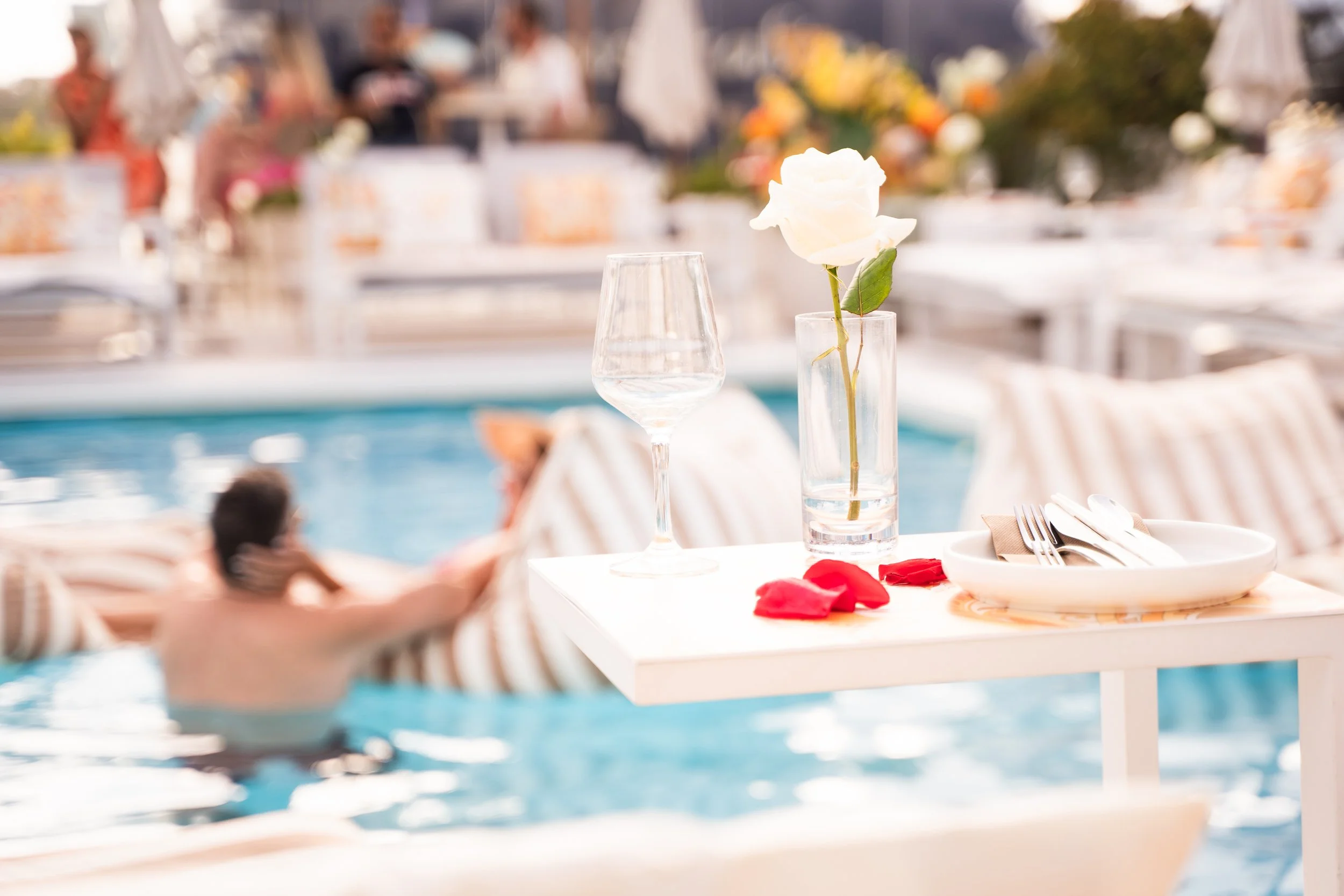 Valentine’s Day At la Luna Beach Club