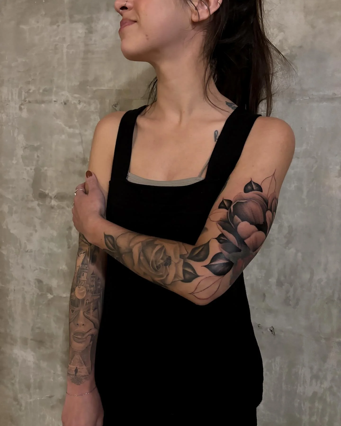 Floral sleeve incoming ❕ on the ever so talented @carlihall 🤍 
I don’t normally post works in progress, but I’m too excited not to with this one! Carli’s given me her entire arm to decorate which is a huge huge honour to me. Canno