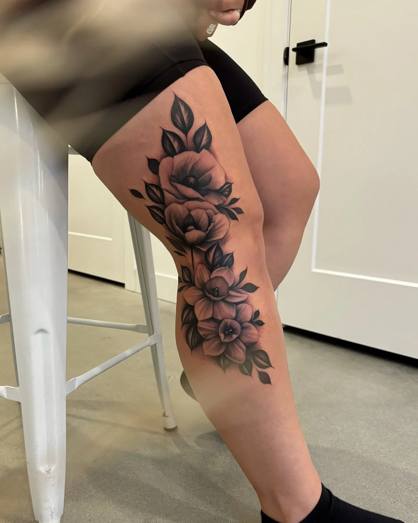 Fine line placement, but make it realism ✨
2 back to back 5 hour sessions, for a total of 10 hours on this piece that was designed to represent my client and her children with their birth flowers 🌸🤍 more like this please! 
2nd photo inspo from @p