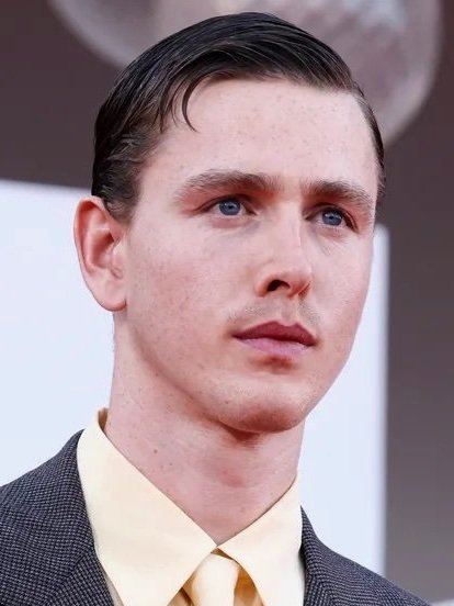 Harris Dickinson