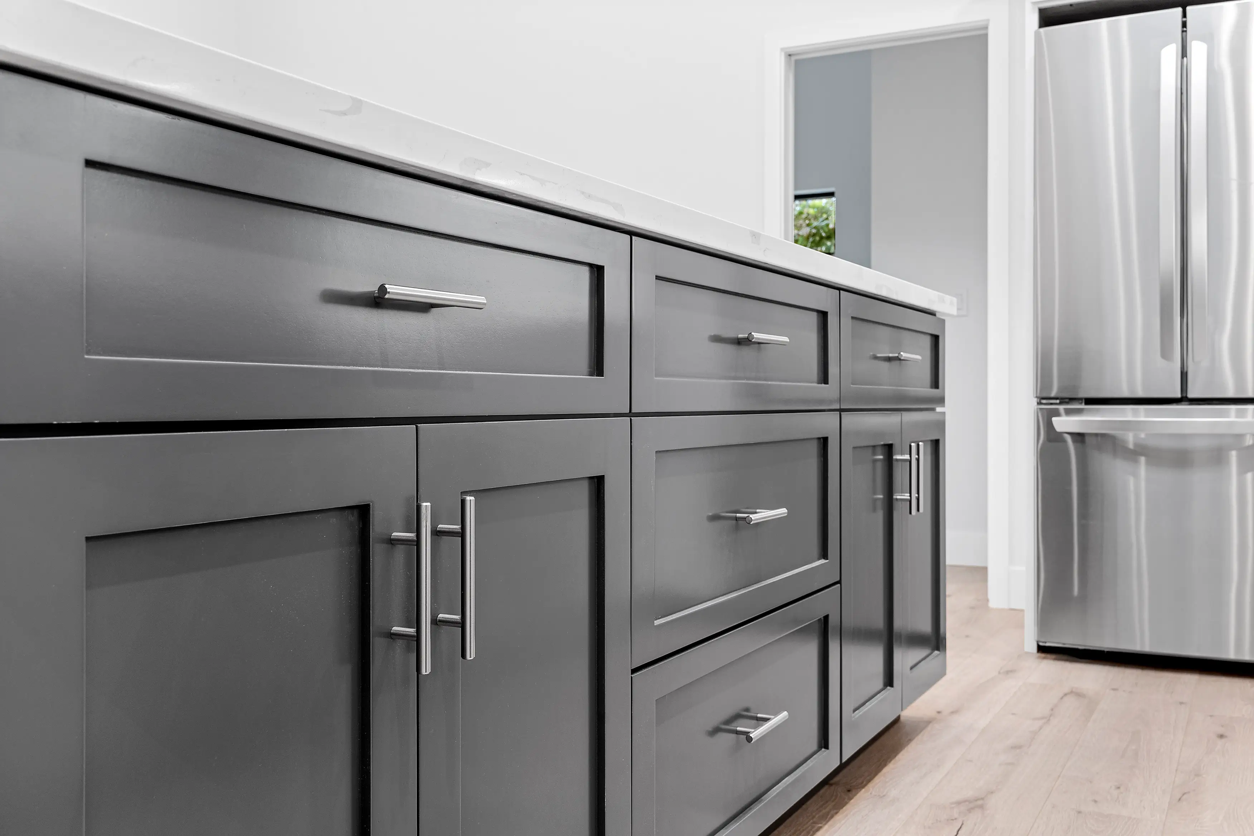 664c086f1ac231fd50d68fe3_Bay-Kitchen-2-5.png