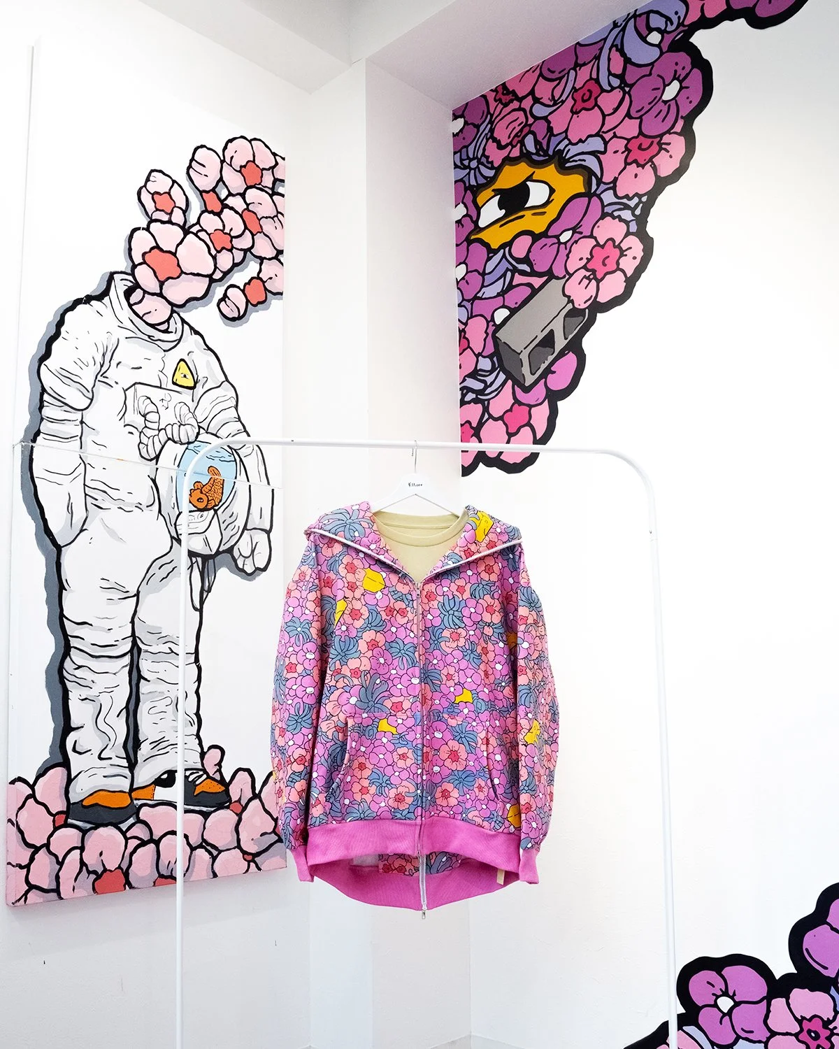 FULL ZIP FLORAL PINK HOODIE