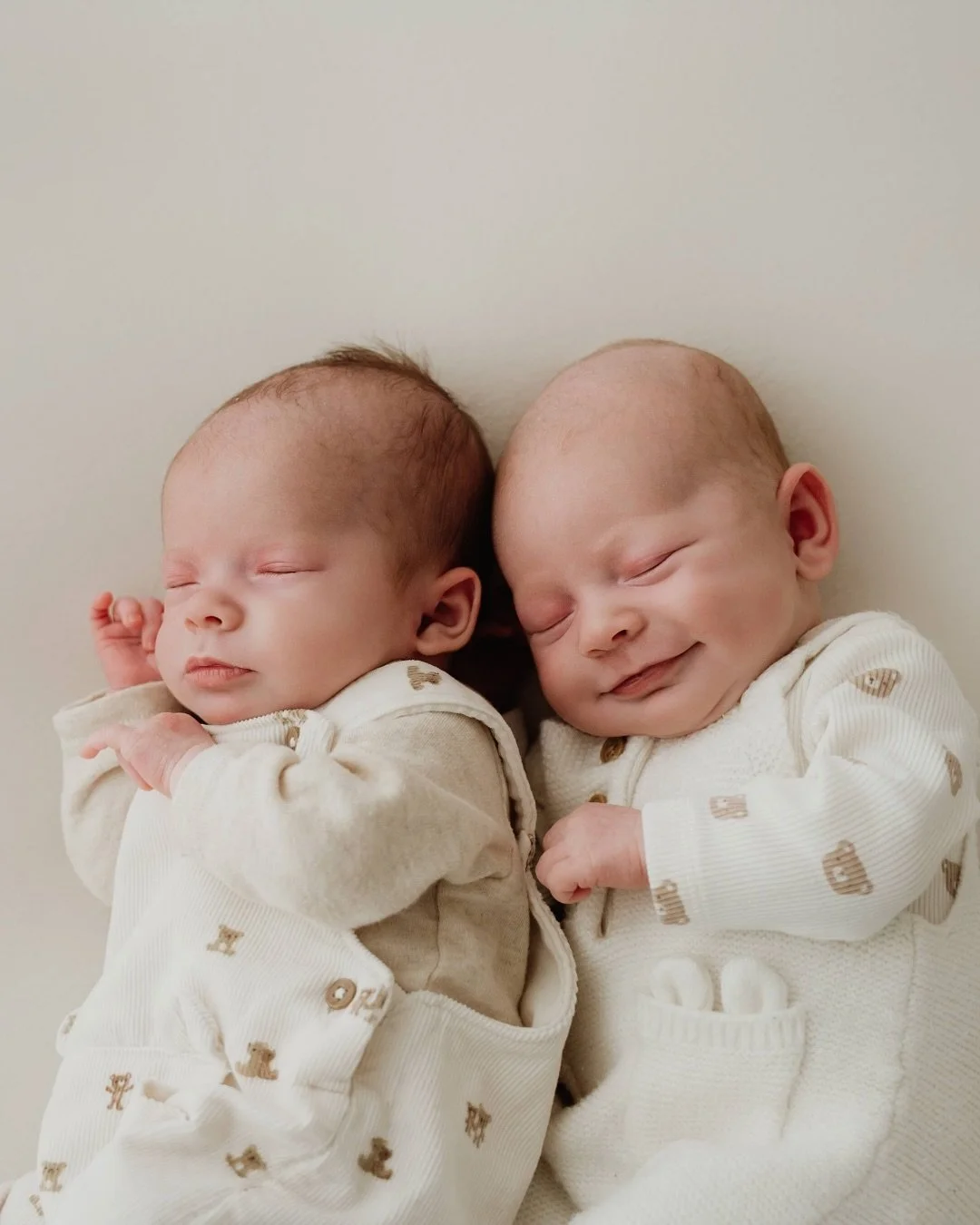 What&rsquo;s better than one bundle of joy? Yep, these absolutely gorgeous twins 🤍 #newbornshootbristol #bristolbabyphotographer #twins #bristolmums #mumtobe2026