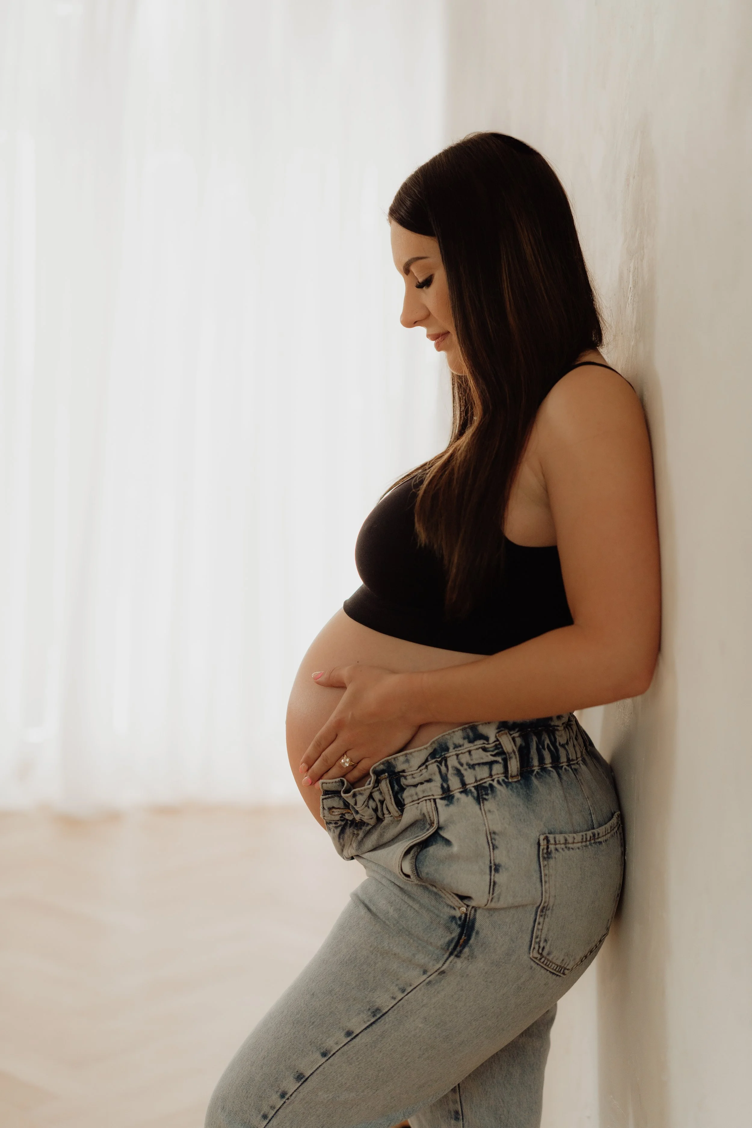 robyn_maternity_shoot-77.jpg