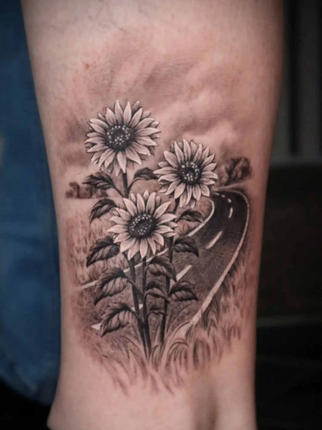 Schreib mir gerne, wenn du auch ein einzigartiges Tattoo m&ouml;chtest ✌️

#tattoo #tattoos #t&auml;towierer #tattoostudio #niedersachsen #badgandersheim #northeim #einbeck #seesen #alfeldleine #g&ouml;ttingen