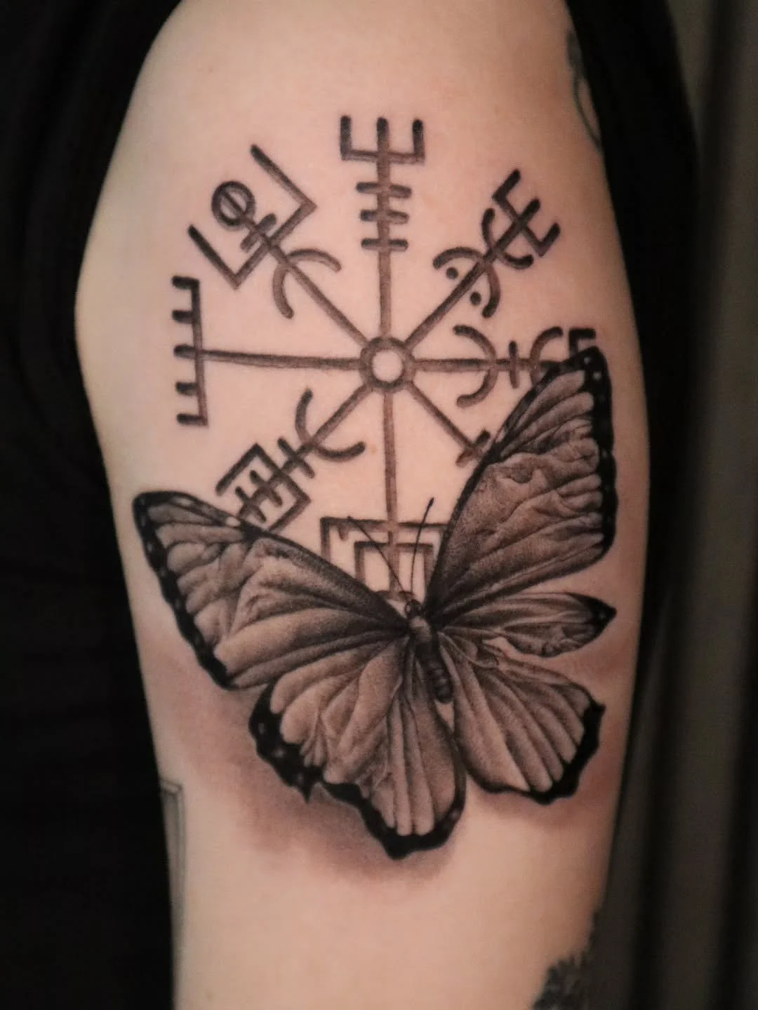 Schreib mir gerne, wenn du auch ein einzigartiges Tattoo m&ouml;chtest ✌️

#tattoo #tattoos #t&auml;towierer #tattoostudio #niedersachsen badgandersheim northeim einbeck seesen alfeldleine g&ouml;ttingen