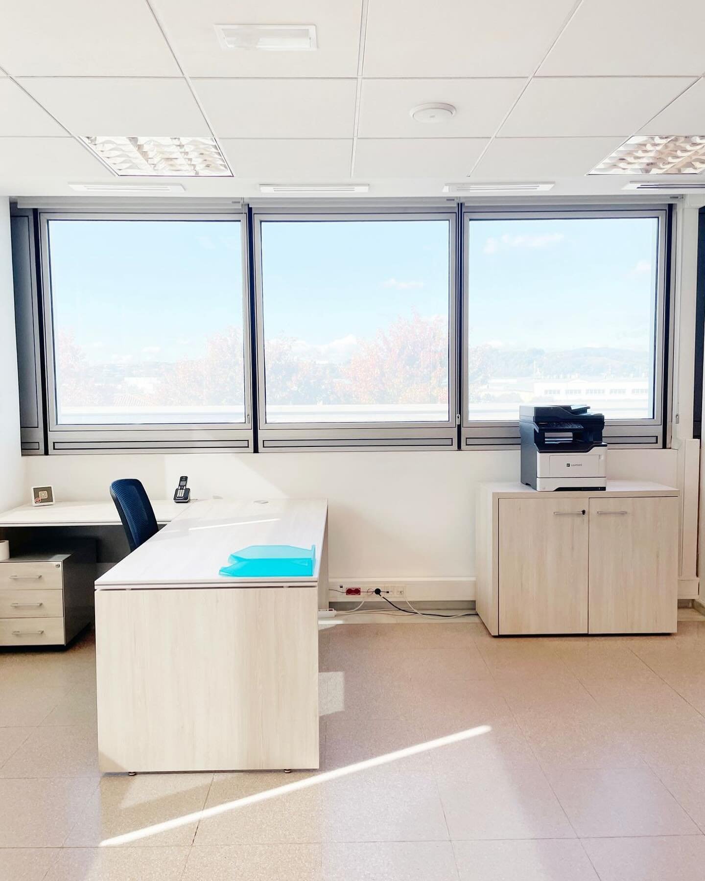 🙋🏻&zwj;♀️Oficina completament equipada, amb acabats de primera qualitat i molt lluminosa a Granollers.

🔸132 m2.
🔸Office i bany.
🔸Climatitzaci&oacute;.
🔸Fil musical i v&iacute;deo-porter.
🔸Opci&oacute; places aparcament i traster.

📱Si t&rsqu