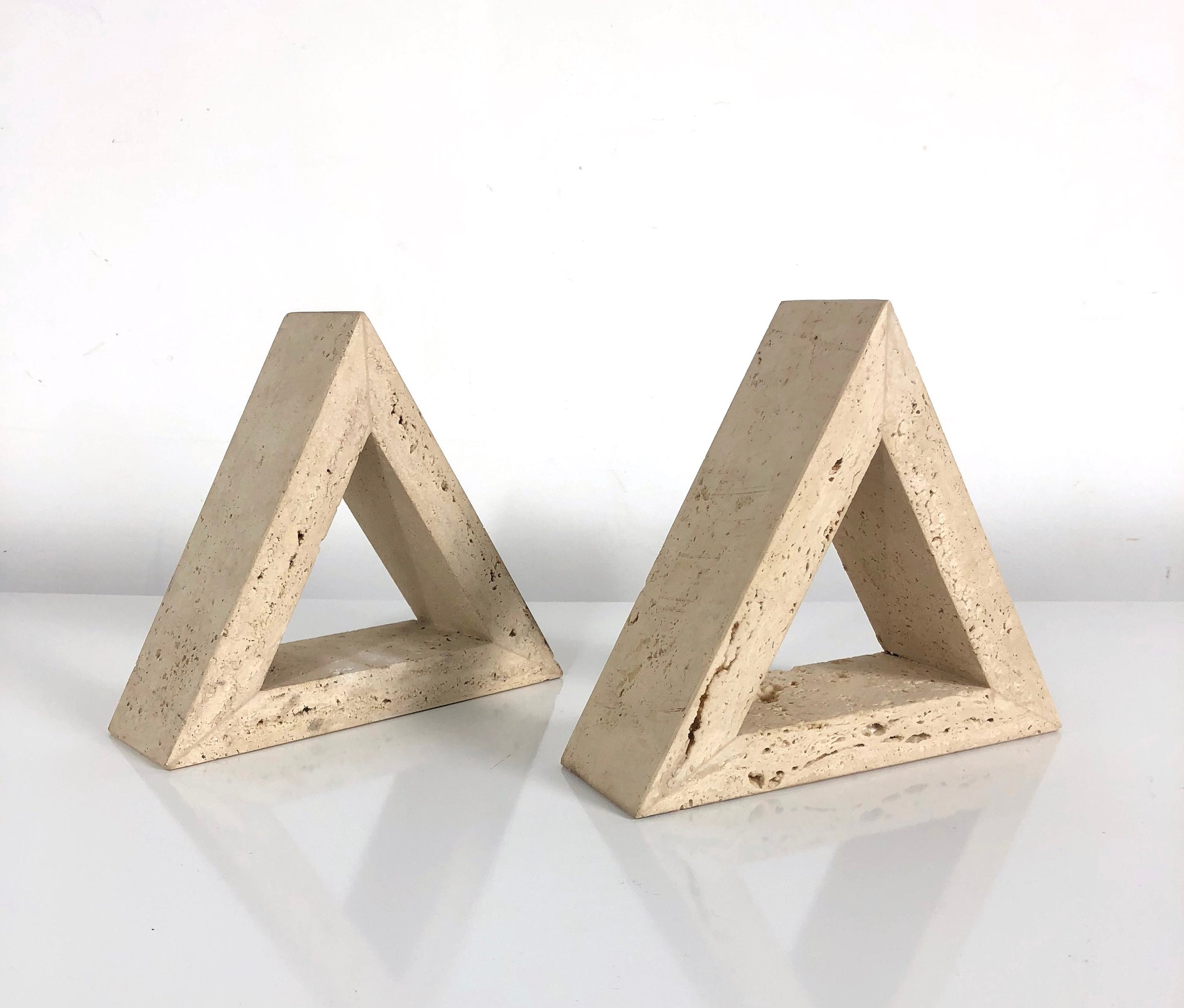 https://i.etsystatic.com/8898795/r/il/8d0085/1679665166/il_fullxfull.1679665166_a4zu.jpg