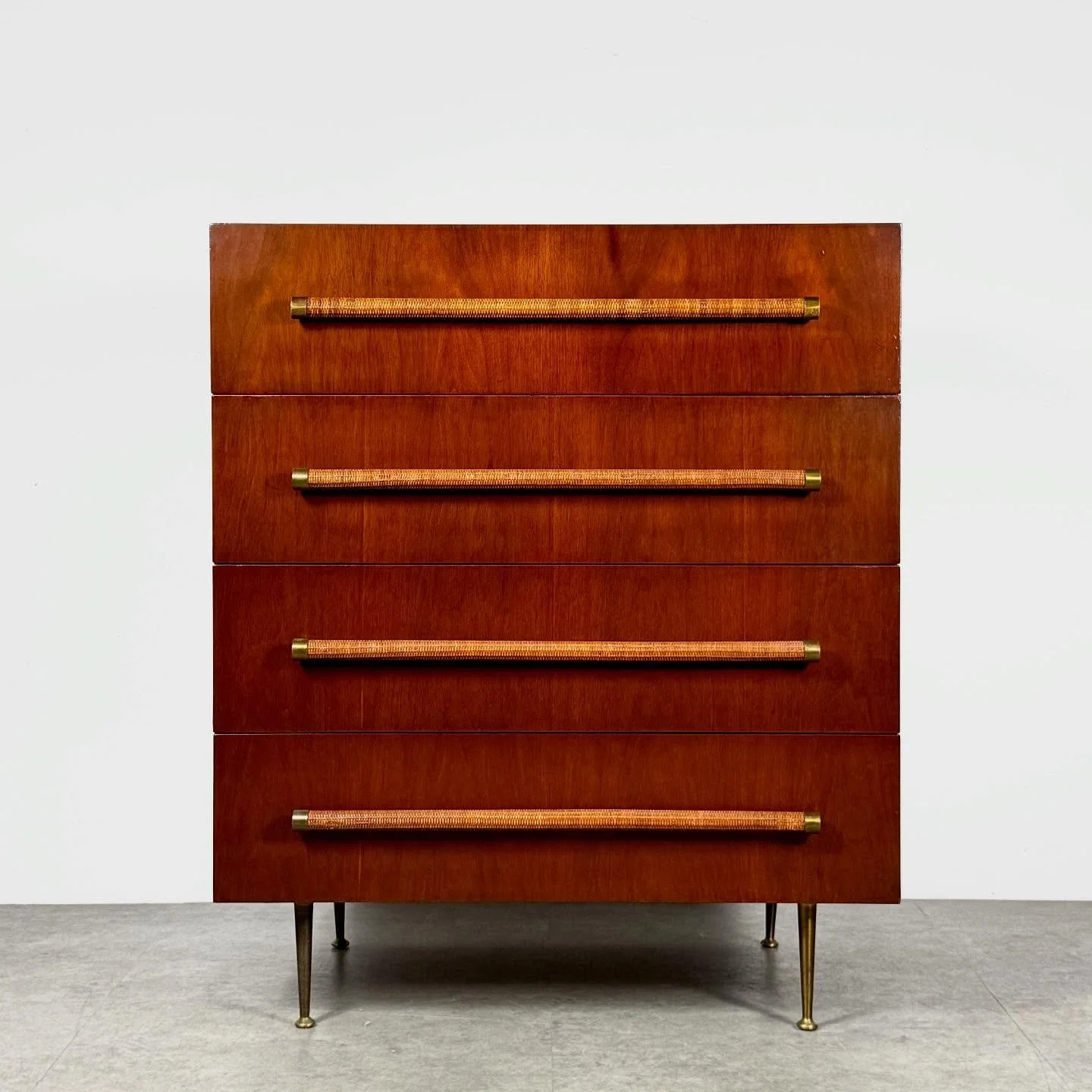 Makes me want to be in 1954. Nice work TH. #robjsjohngibbings #throbsjohngibbings #widdicomb #midcenturymodernfurniture #20thcenturydesign #americandesign #midcenturymodern #midcenturyfurniture #interiordesign #interiors #brass #dresser #chestofdrawe