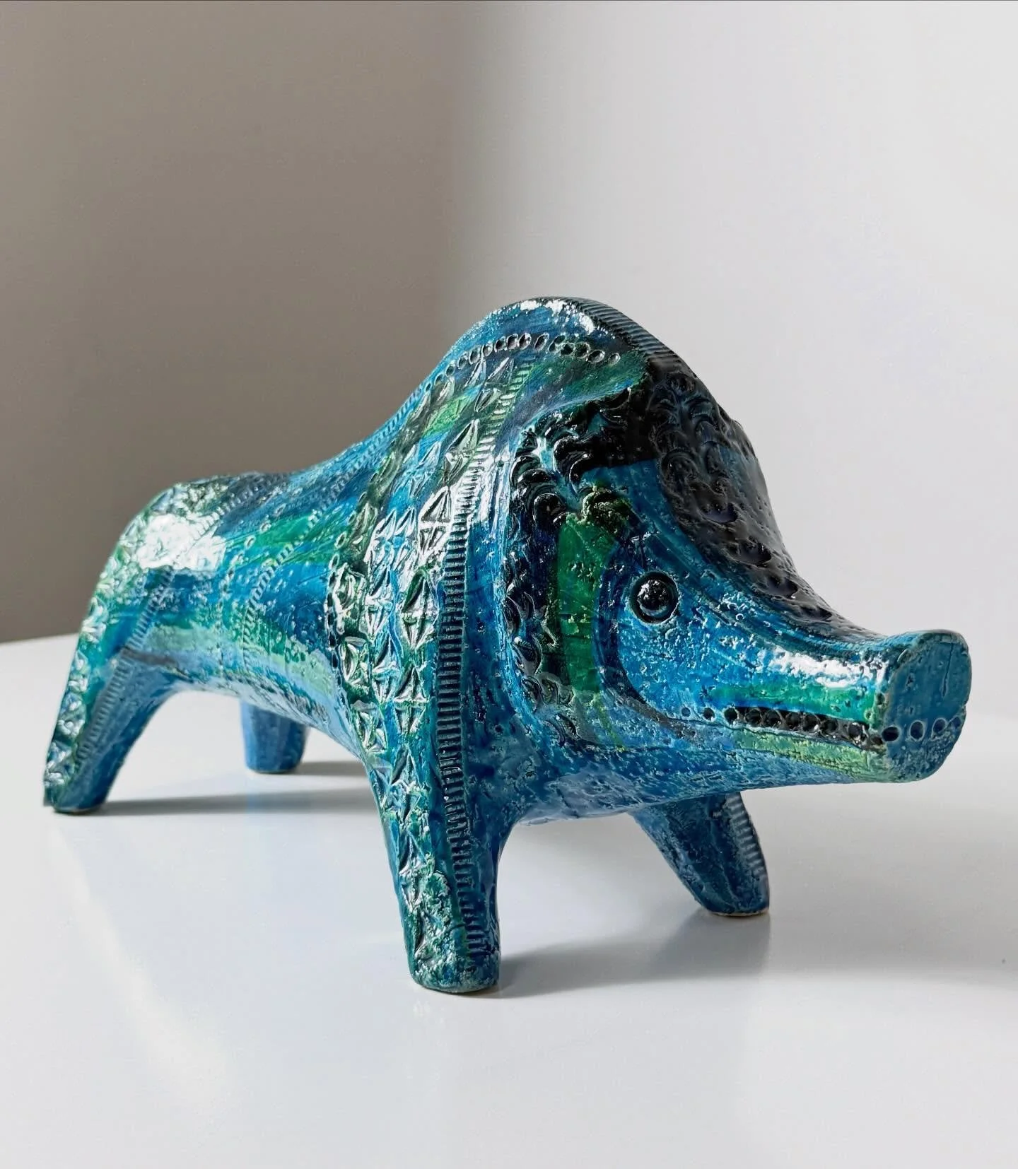 Aldo Londi “Rimini blue” wild boar. Bitossi 1960’s. 
Click the link in bio to shop now. 
#aldolondi #riminiblue #bitossi #bitossipottery #italianmidcentury #midcenturydesign #italianmodern  #midcenturyceramics #bitossiceramics #it