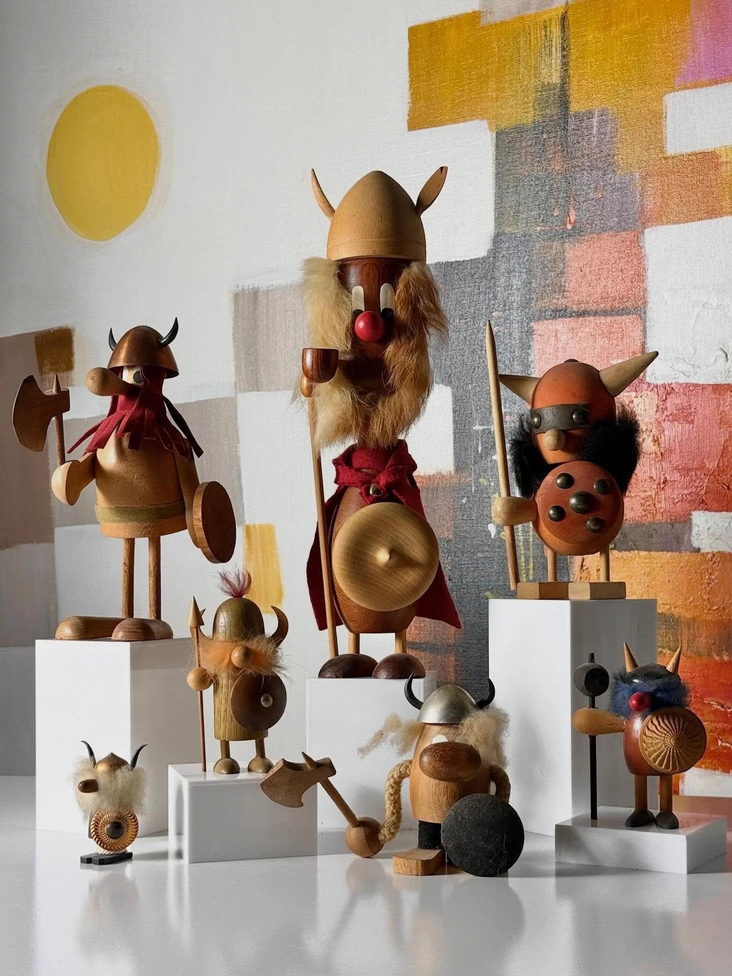 Group 7…we ride at dawn.
#20cmodern #group7 #werideatdawn #danishteak #vikingfigurines #midcenturymodern #danish #danishmodern #scandinaviandesign #teakdecor #vintagevibes #mcmfinds #retrostyle #hansbollling