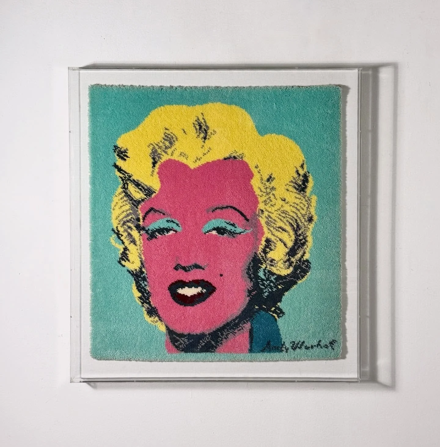 Icon in acrylic #andywarhol #marilynmonroe #egeaxminster #egerya #iconic #popart #modernart #vintage #midcenturymodern #midcenturyhome #tapestry #textileart #lucite #1960s #20thcenturyart