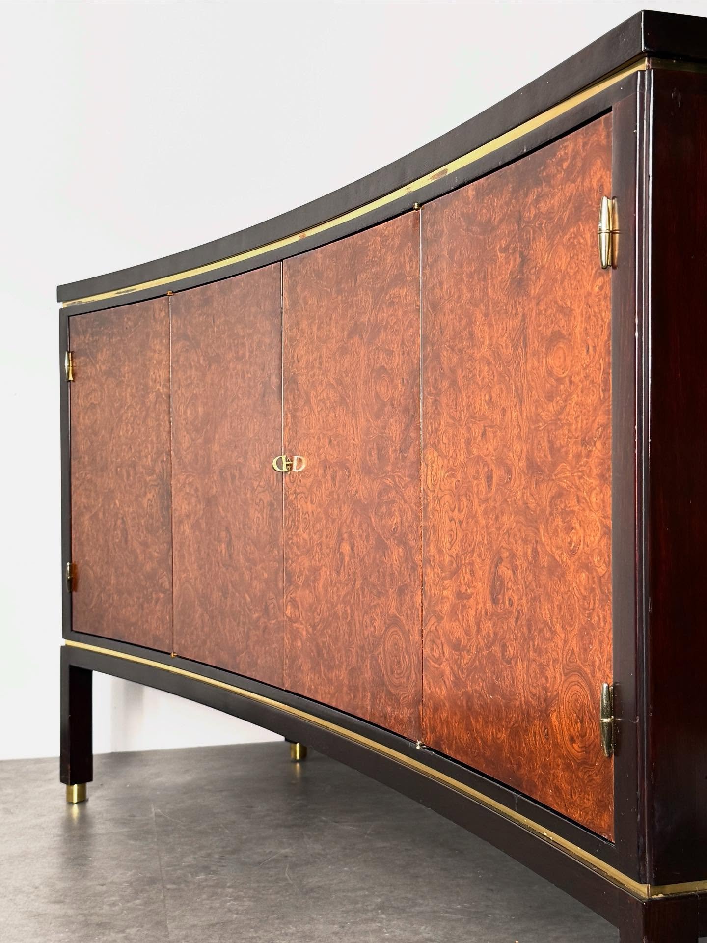 Burl beauty. Model 6025 curved front credenza by Mr. Edward J Wormley for Dunbar #edwardwormley #dunbar #dunbarfurniture #moderndesign #midcenturymodernfurniture #midcenturymodern #vintage #20thcenturydesign #burlwood #credenza #originaldesigns #coll