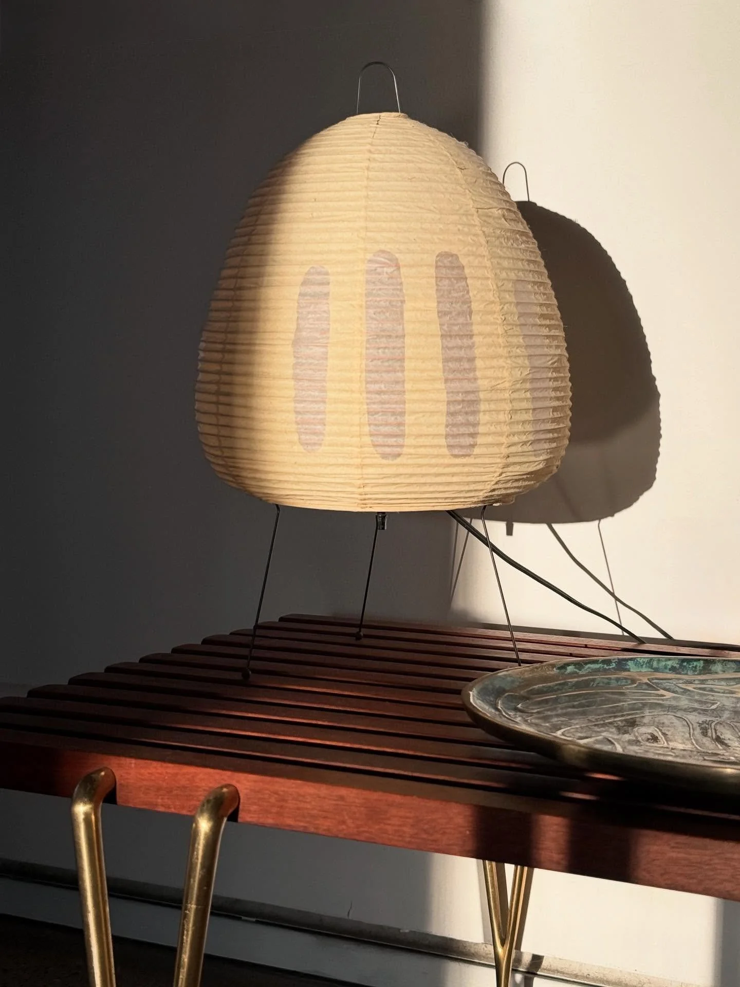 Rare Michigan winter sunlight. #isamunoguchi #akarilamp #pepemendoza #hughacton #20thcenturydesign #midcenturymodern #moderndesign #midcenturymodernhome #midcentury #collectibles