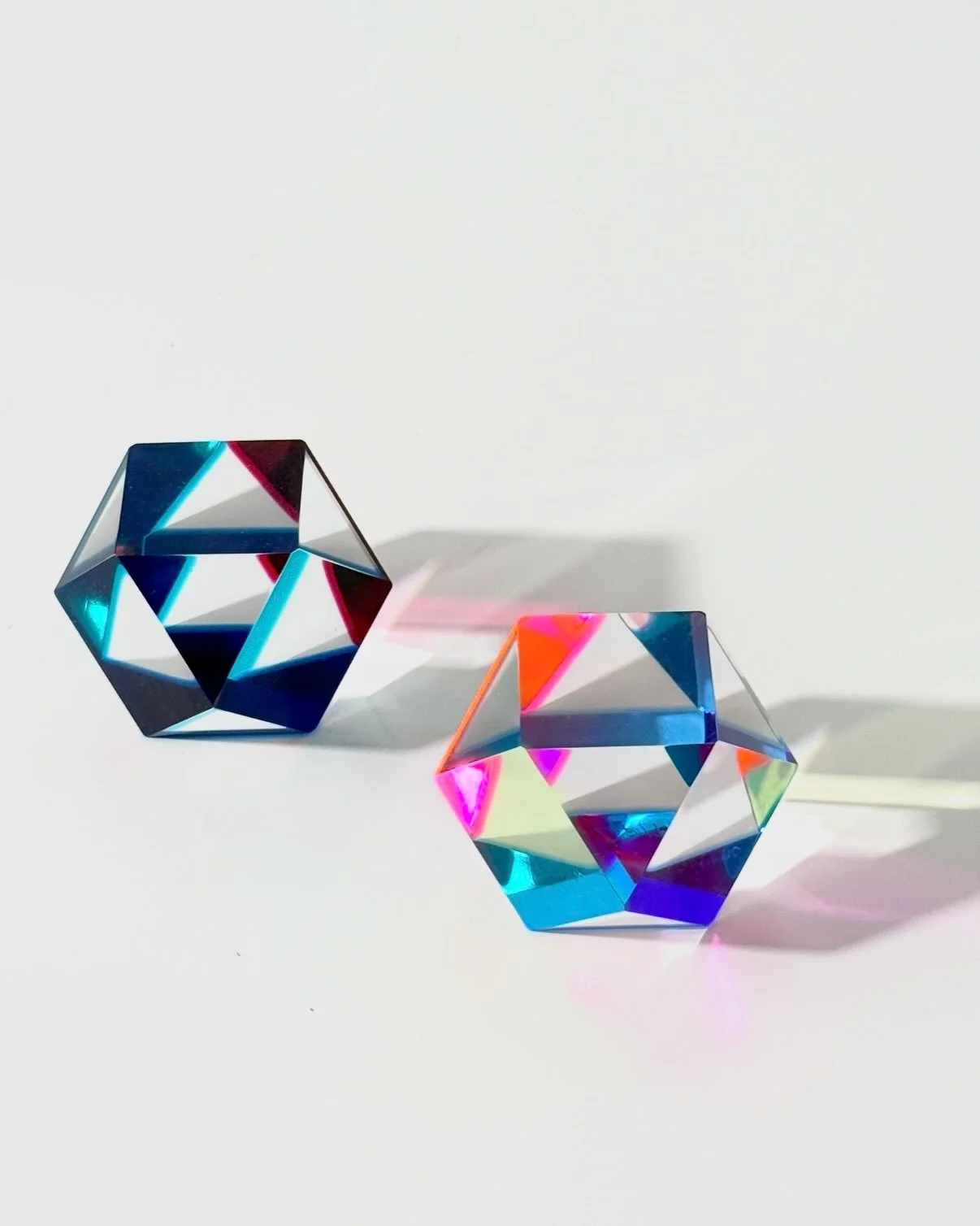 A not so common form #vasa #velizarmihich #acrylic #lucite #modernart