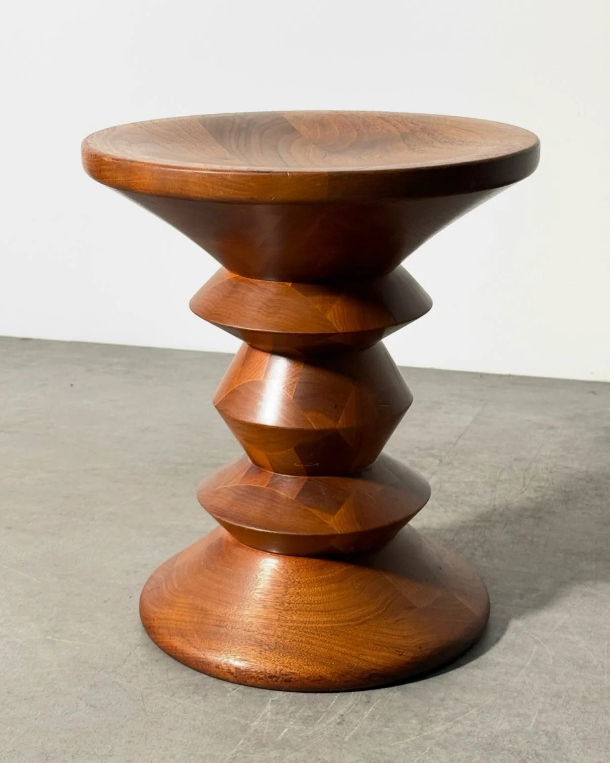 A nice vintage model C #charleseames #hermanmiller #midcenturymodern #interiordesign #vintagefurniture
