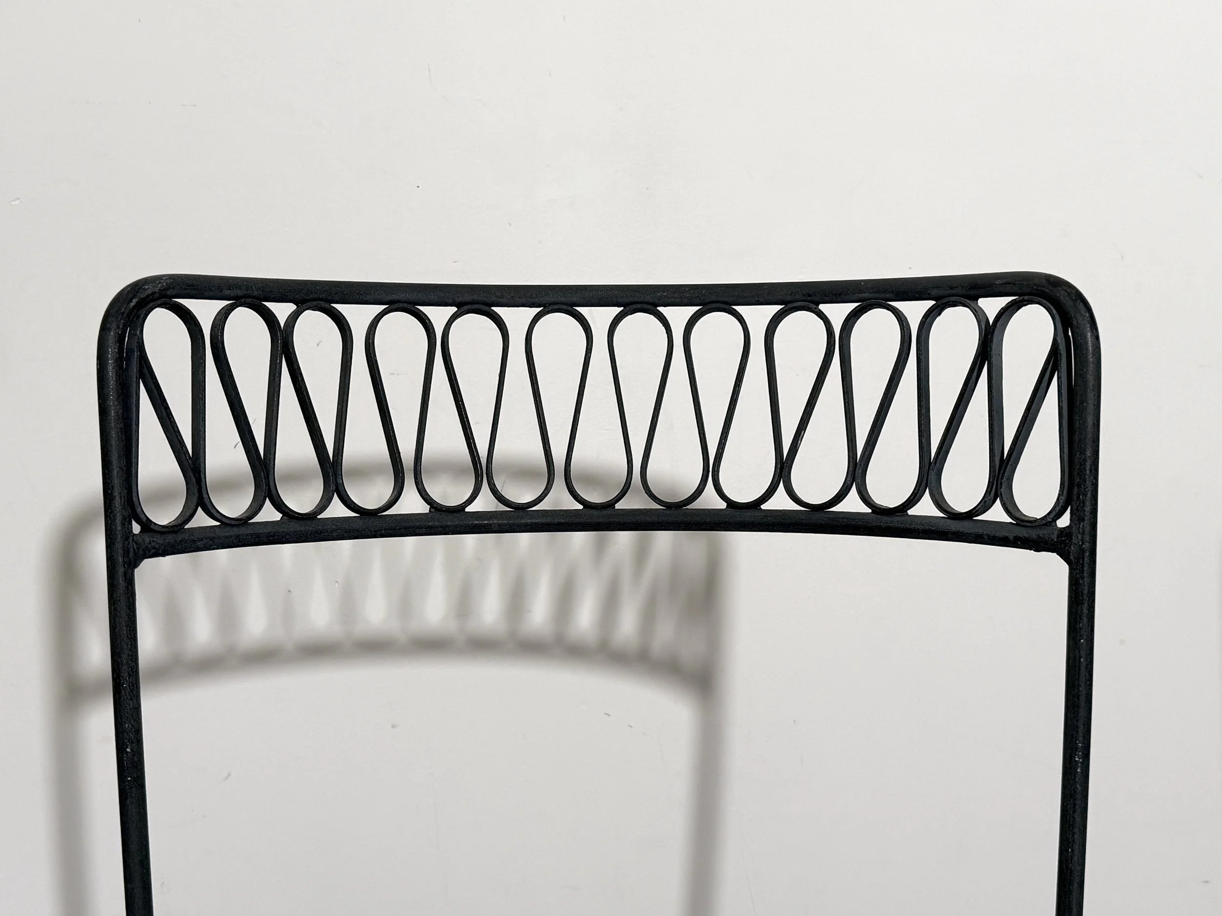 vintage mid century modern italian outdoor dining chairs wroght iron woven seat bistro chairs tempestini salterini ribbon chairs set rare italian outdoor chairs sculptural iron patio chairs