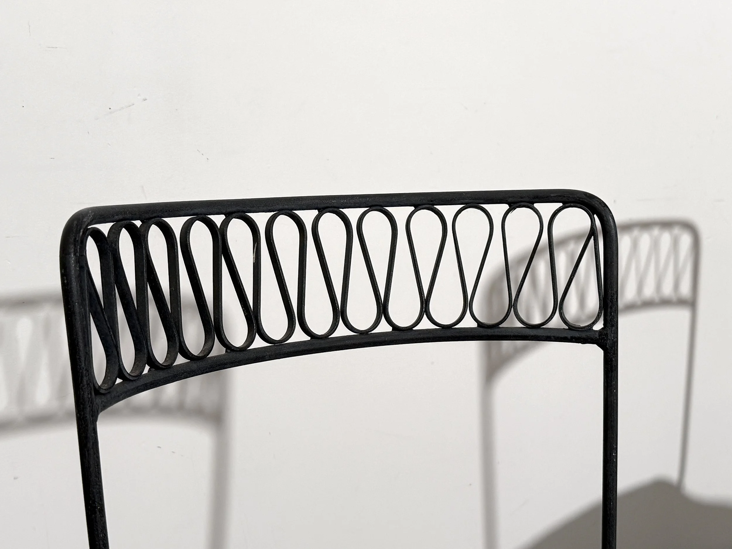 vintage mid century modern italian outdoor dining chairs wroght iron woven seat bistro chairs tempestini salterini ribbon chairs set rare italian outdoor chairs sculptural iron patio chairs