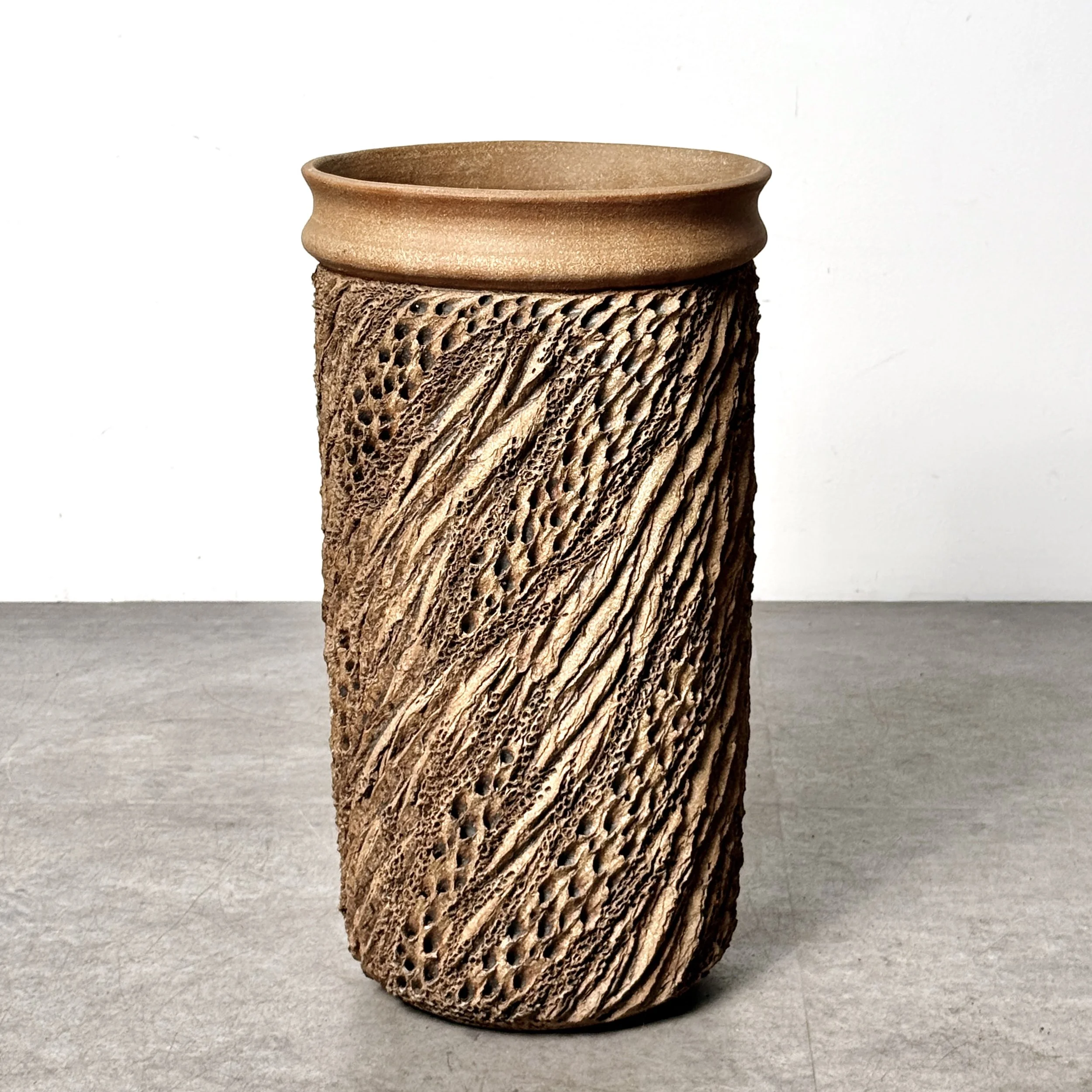 Anne Goldman Large Stoneware Planter in Coastal Rock Sculpted Ceramic