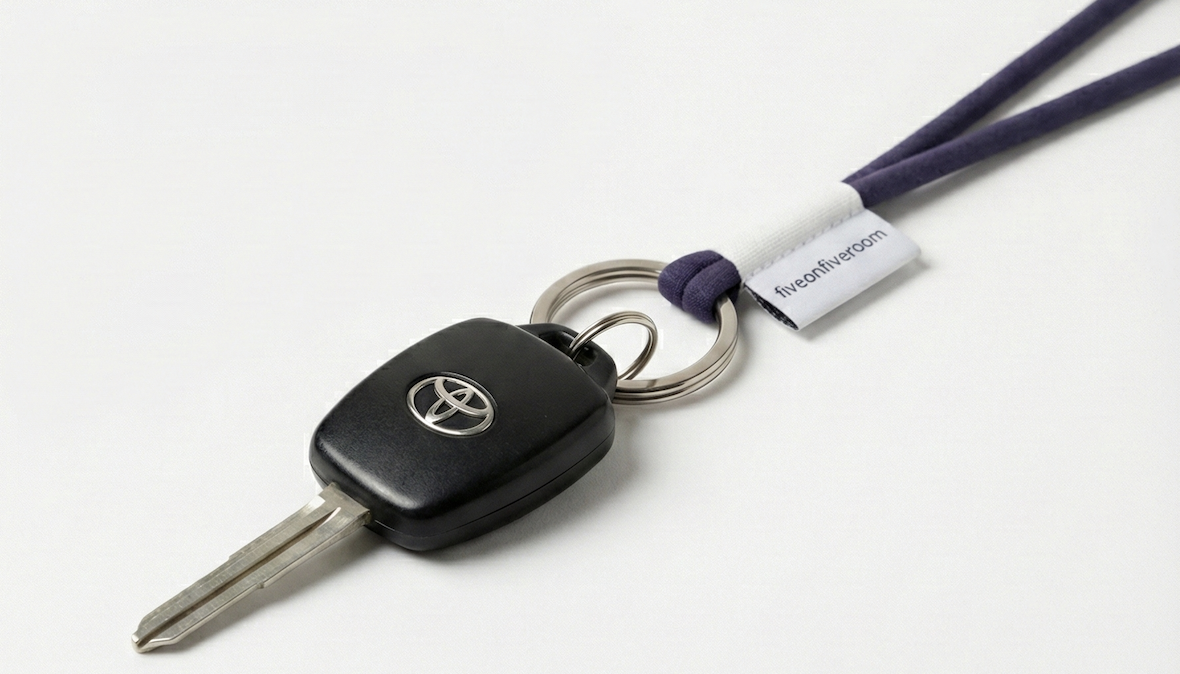 five on five room keychain navy