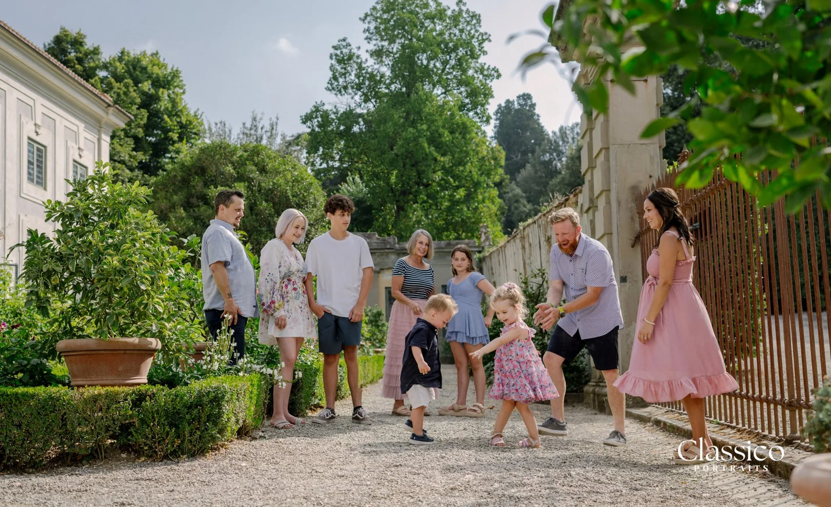 web-Boboli-Gardens-Family-Reunion-Photoshoot.jpg
