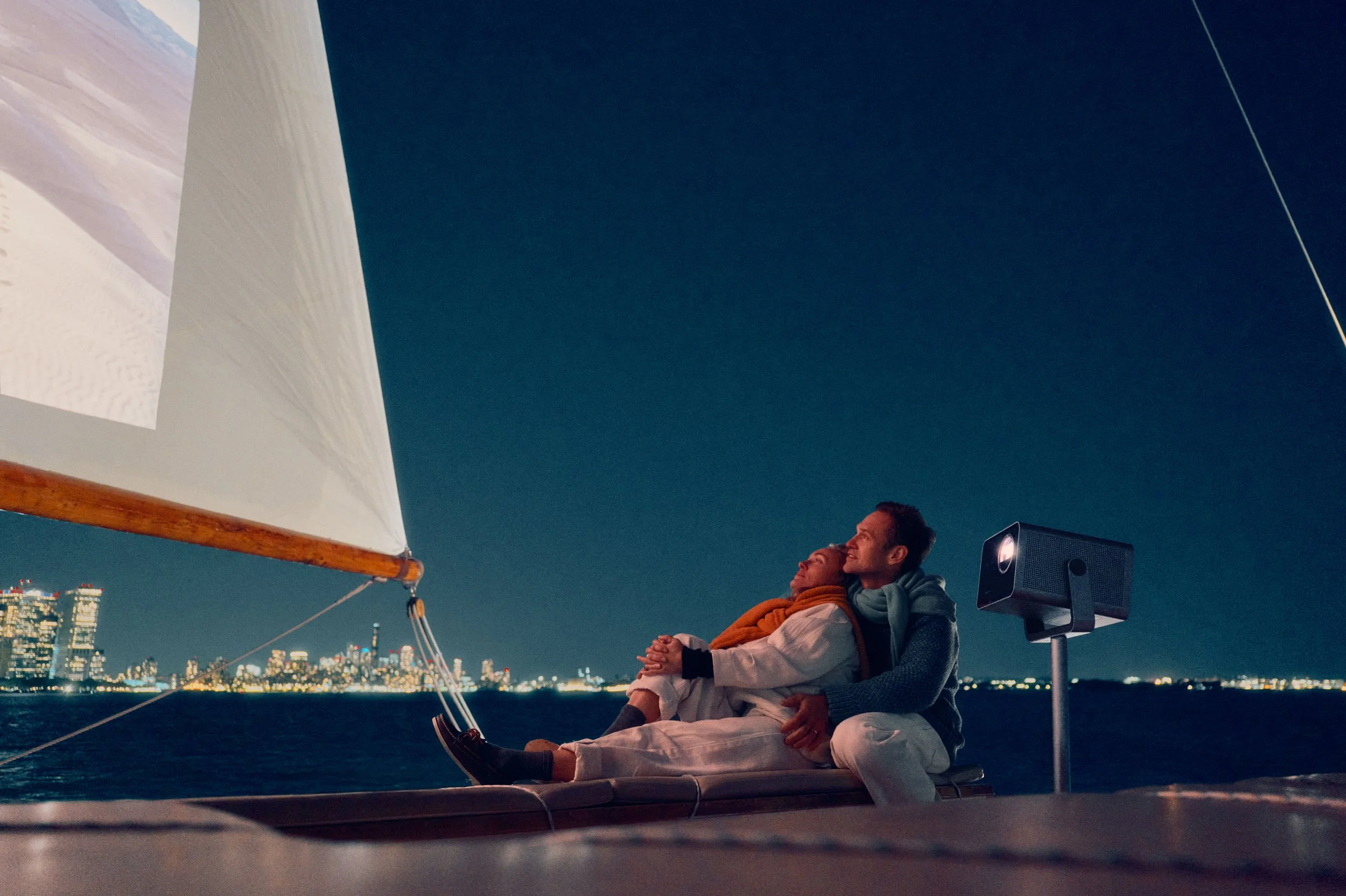 Leica Cine Play 1_Ambient-Shot 2_sRGB.jpg