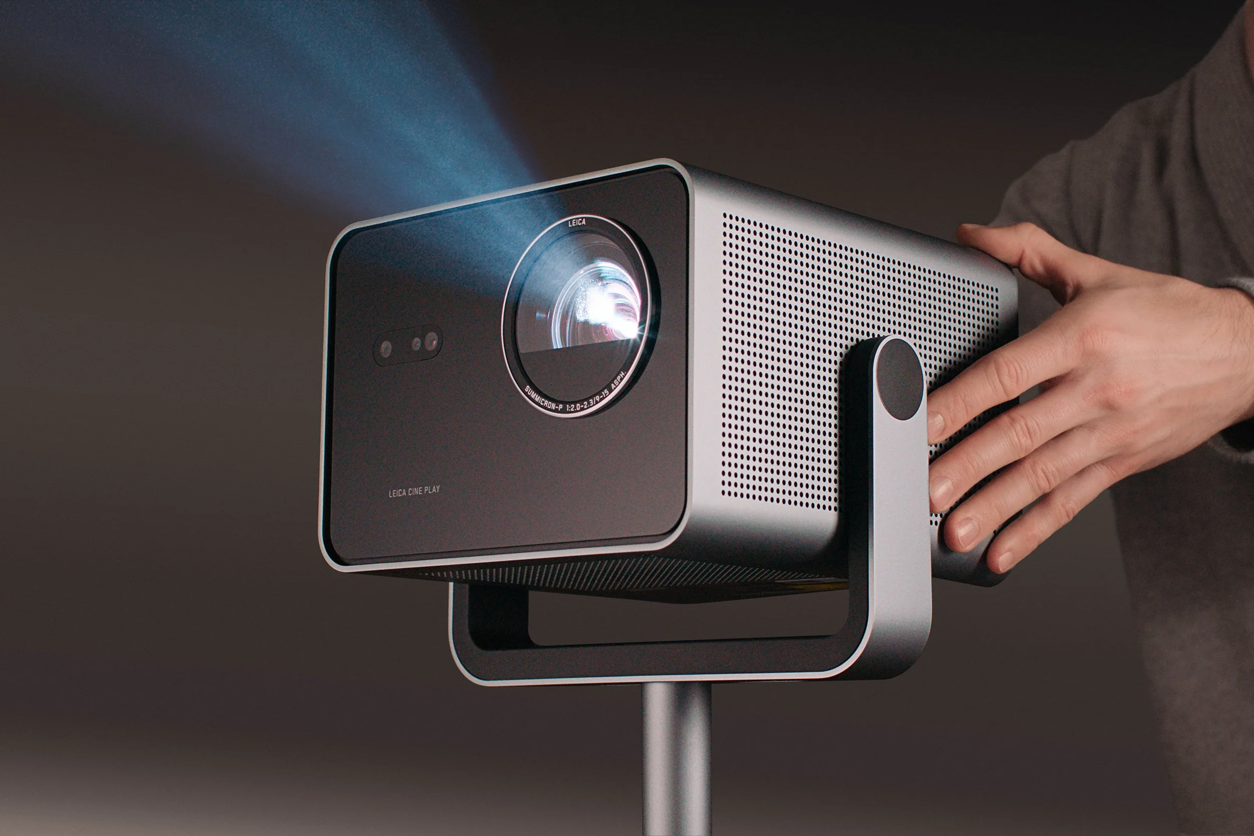 LEICA_Cine_Play1_Educate-image_SwingArm_3840x2560.jpg