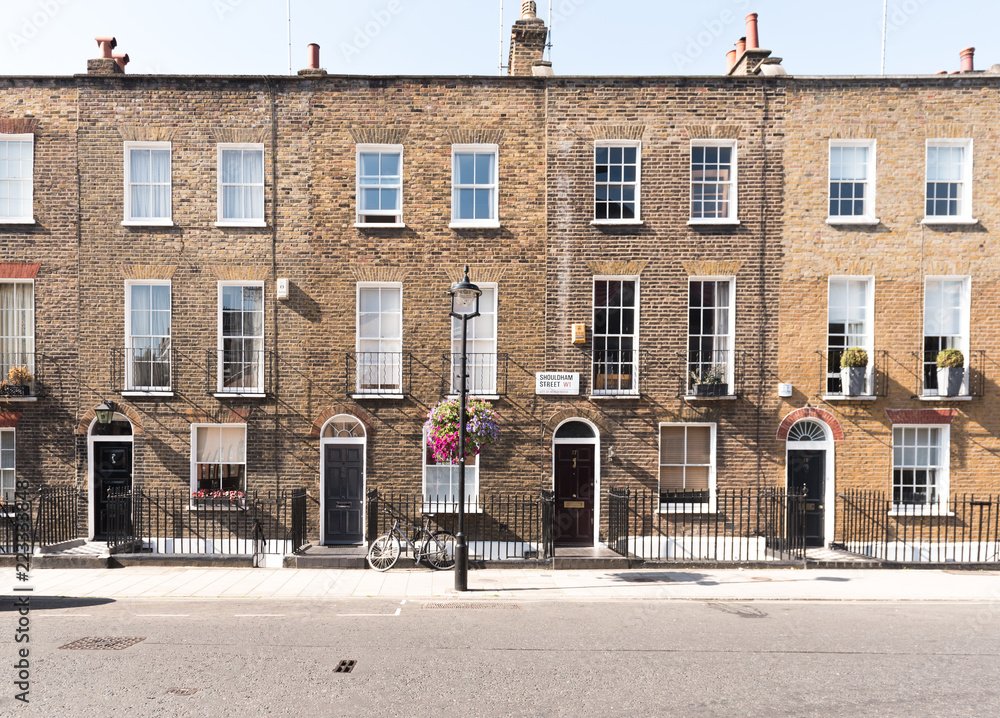 Barclays retrofit Guide, Flat Fronted Victorian Terraced House