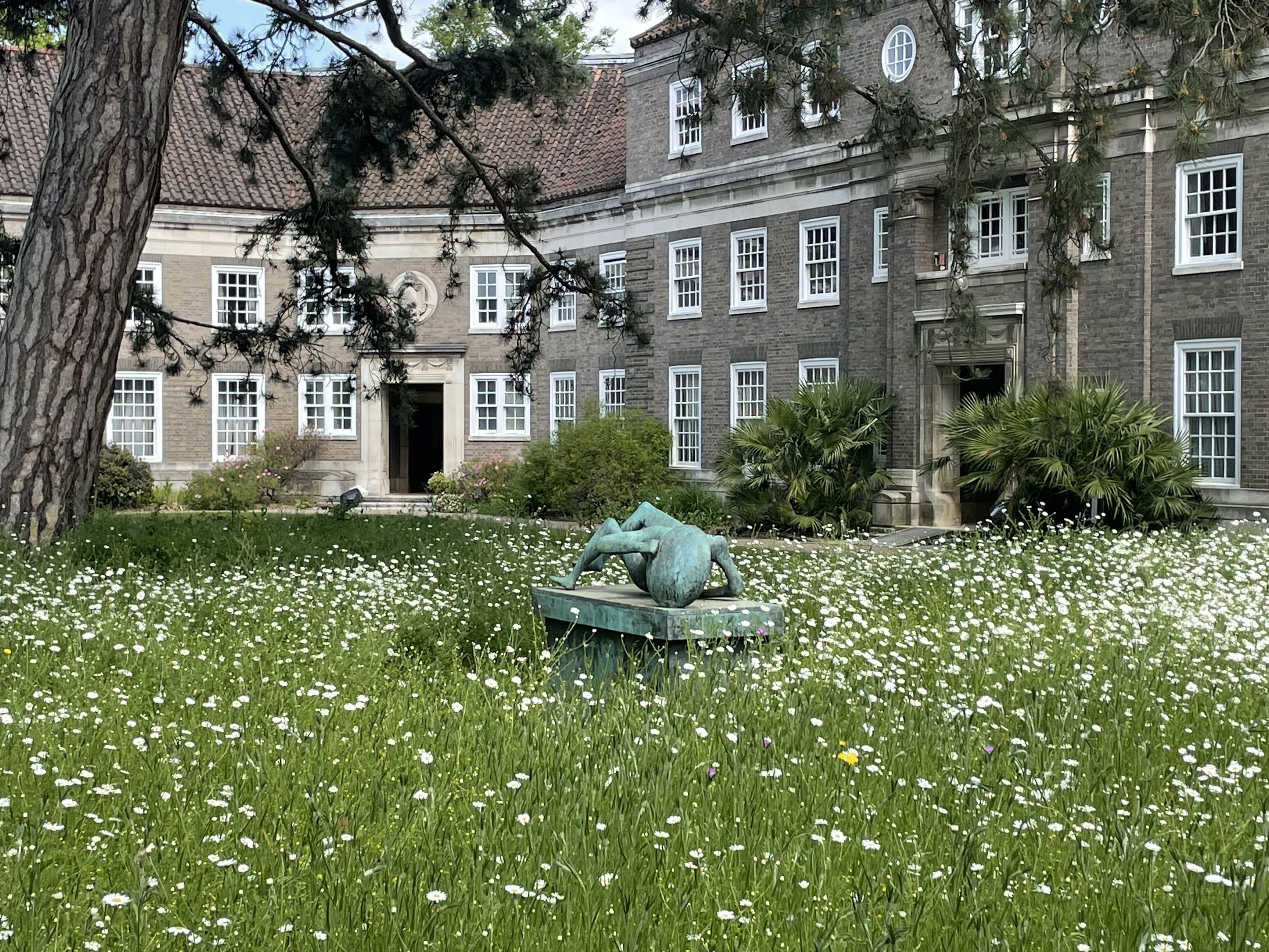 Clare College Memorial Court