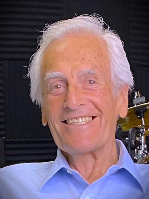 Bill Marx │ Louie Comella REEL HUMANS Interview with pianist, arranger, and composer Bill Marx in Palm Springs California ● www.reelhumans.com ● www-IVOXplus-com ●